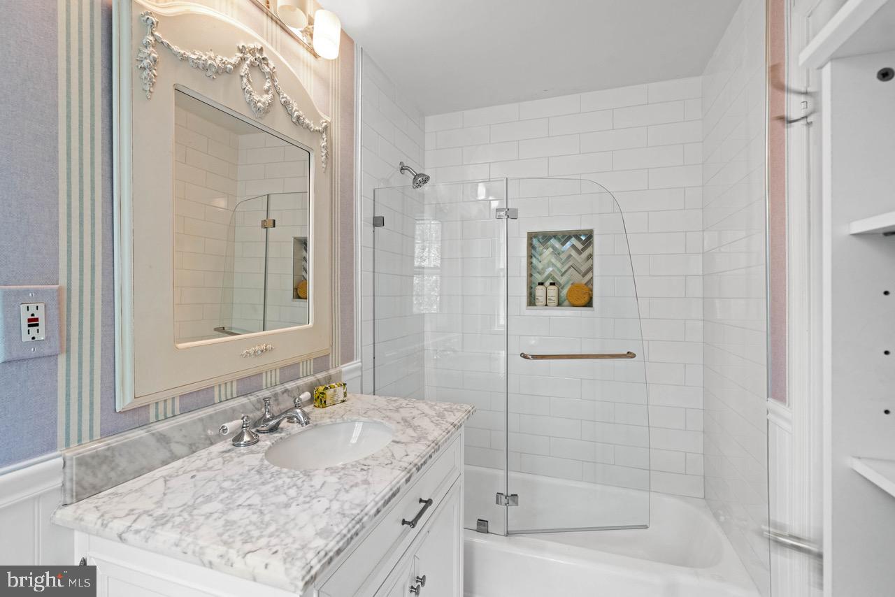 FARMINGTON - Residential