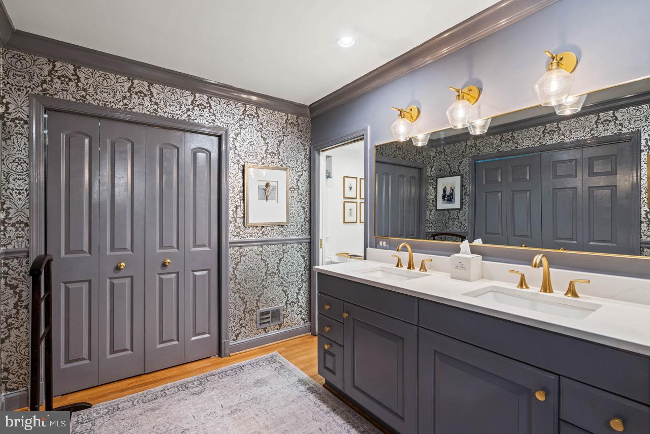 FARMINGTON - Residential