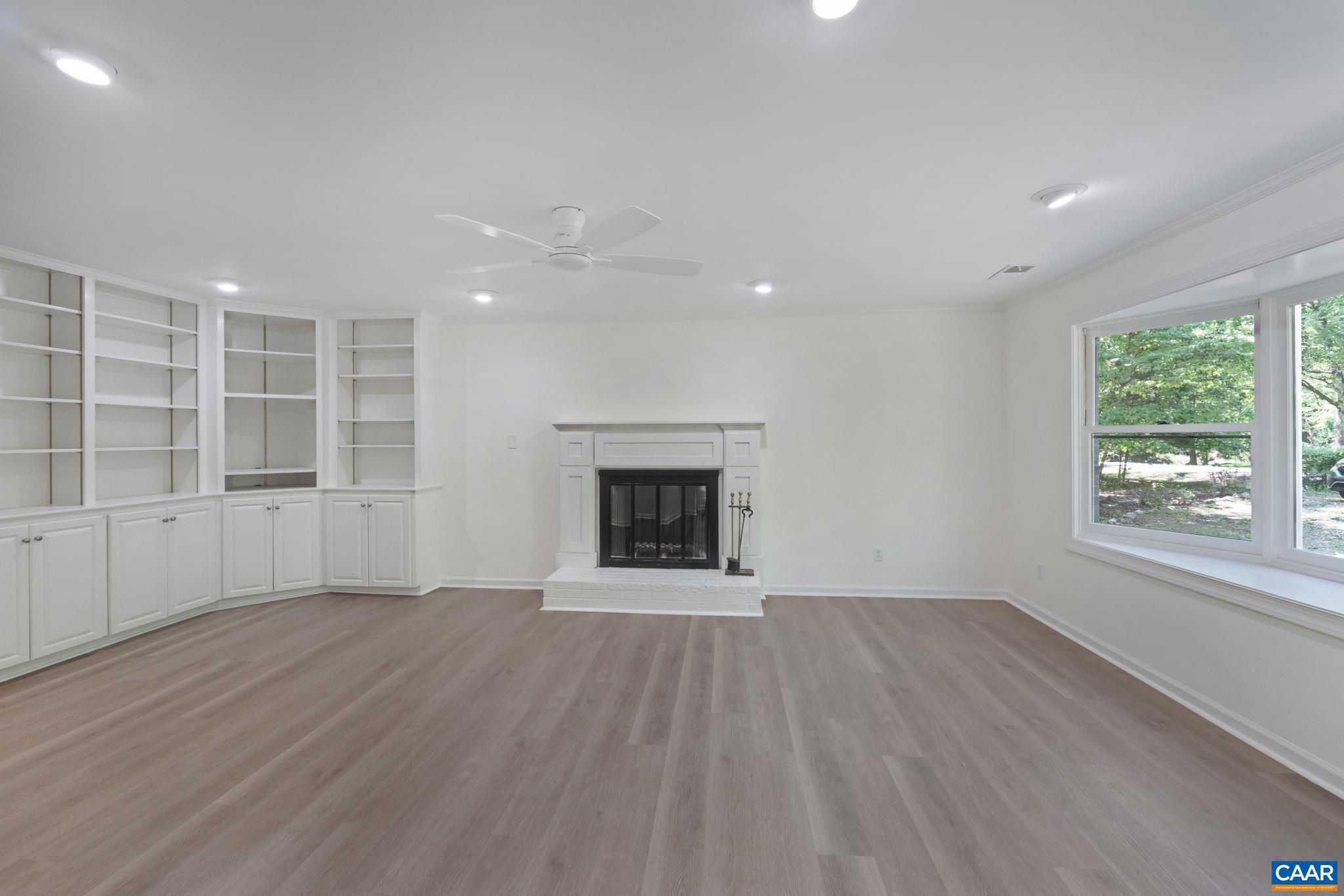 LAKE MONTICELLO - Residential