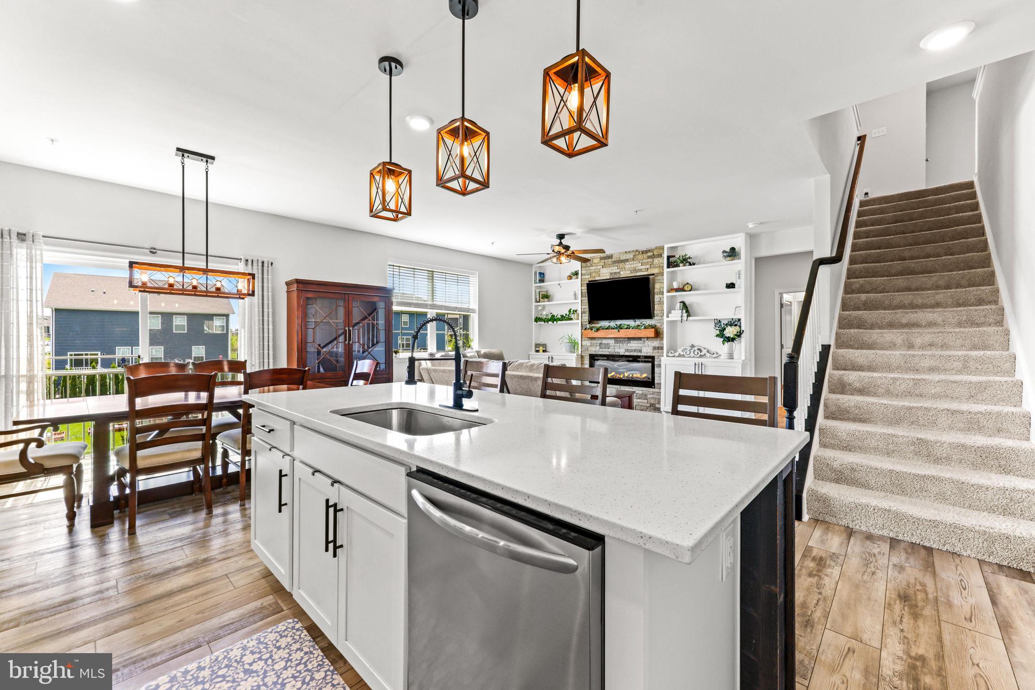 STONEGATE - Residential