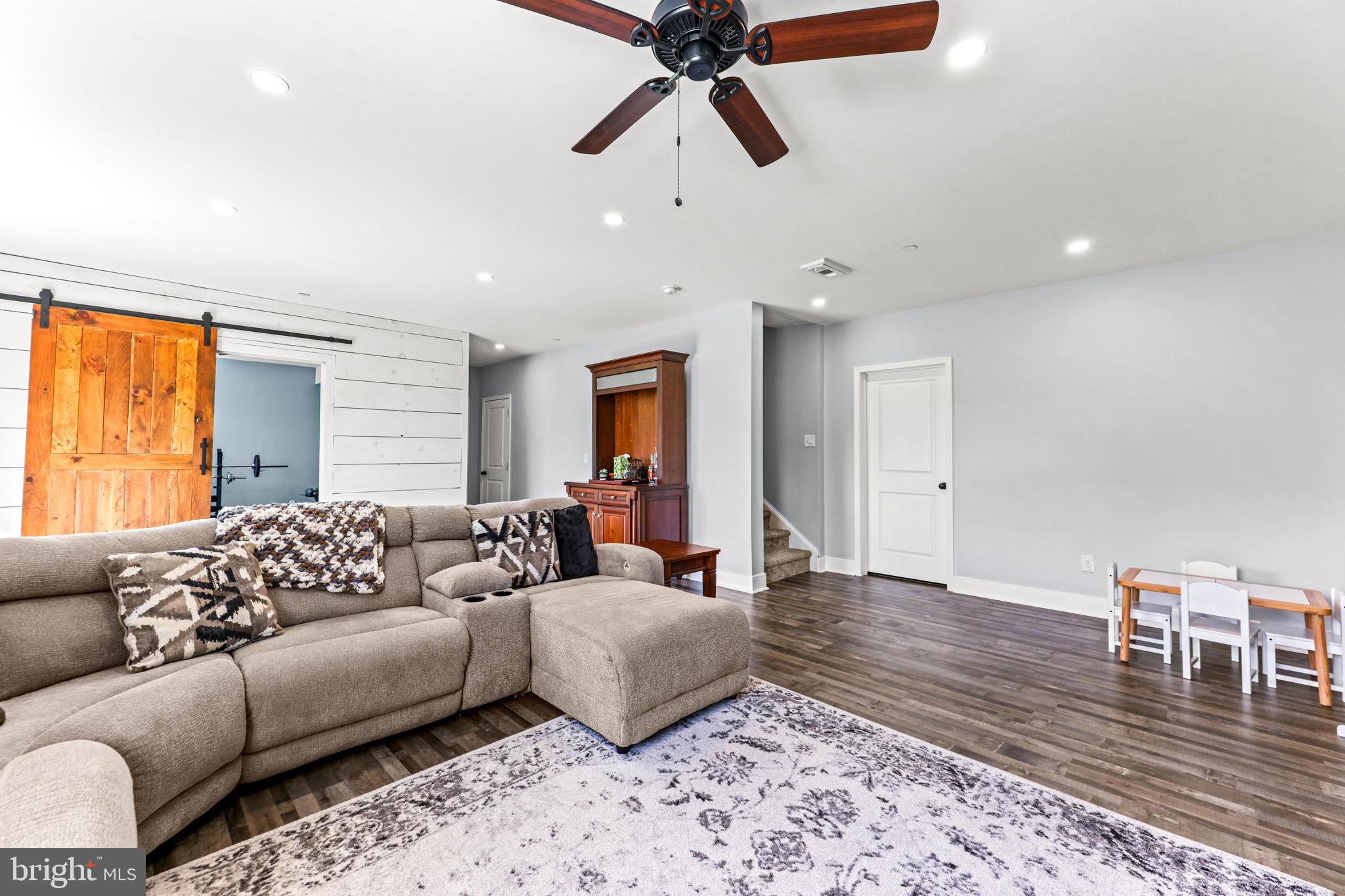 STONEGATE - Residential