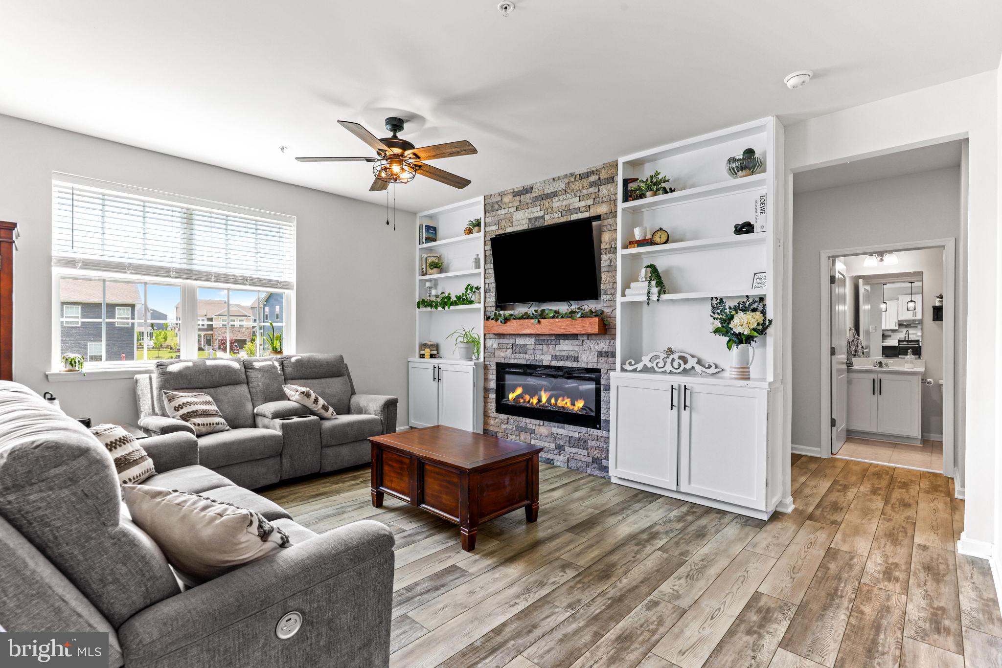 STONEGATE - Residential