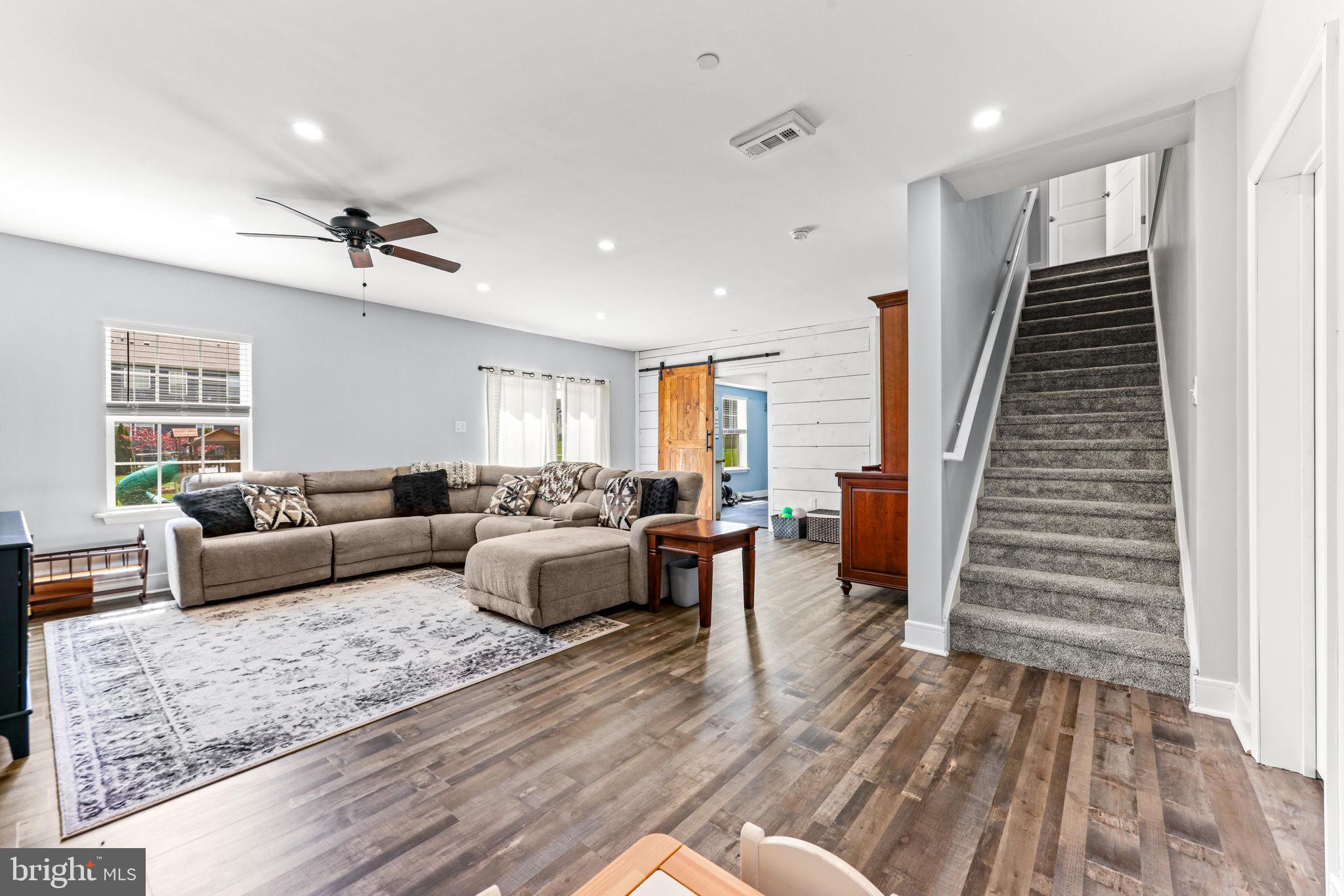 STONEGATE - Residential