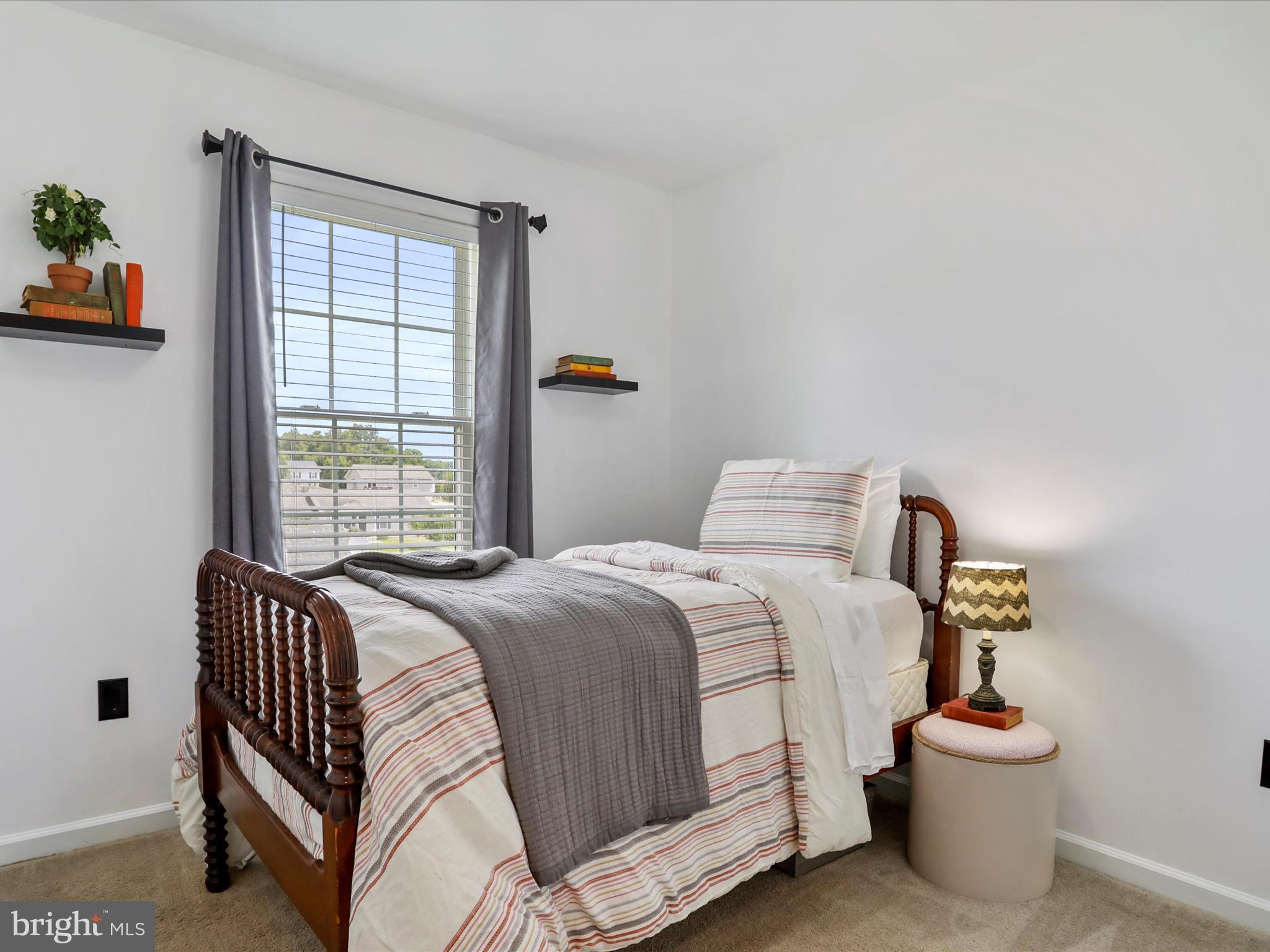 MADISON ESTATES - Residential