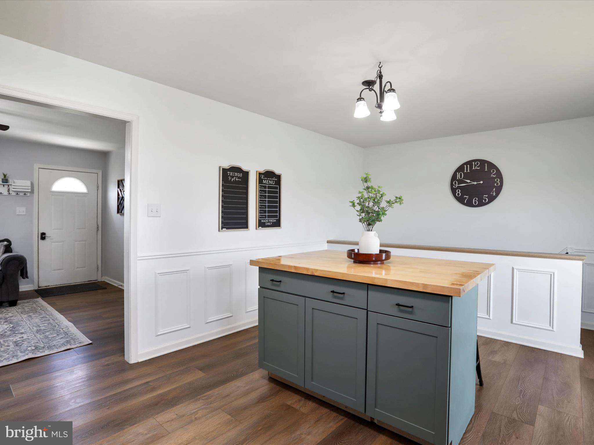 MADISON ESTATES - Residential