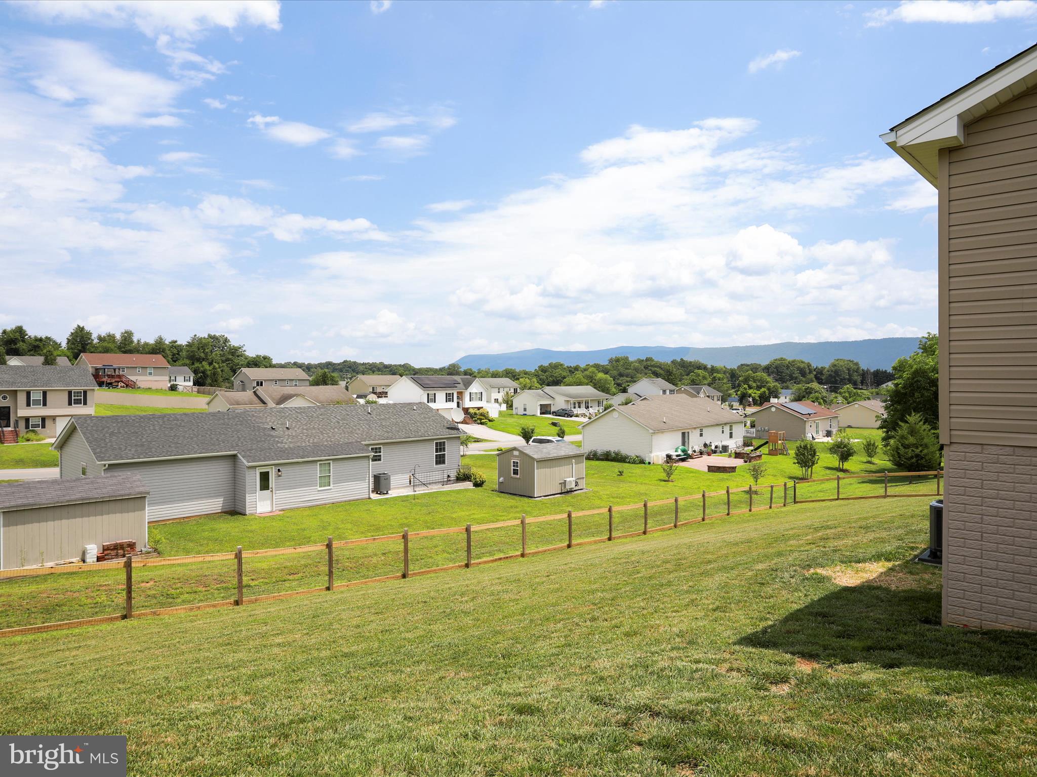 MADISON ESTATES - Residential