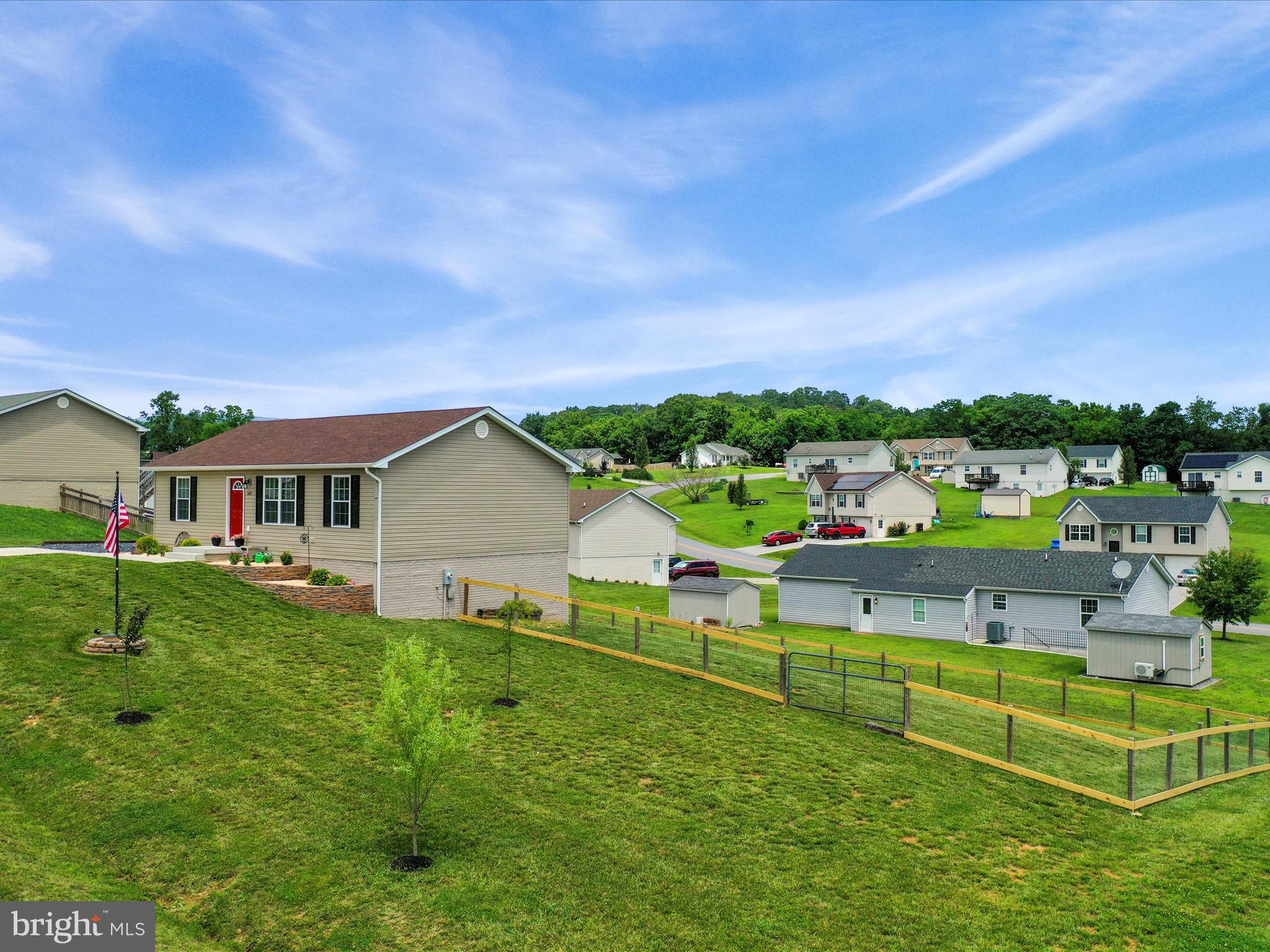 MADISON ESTATES - Residential