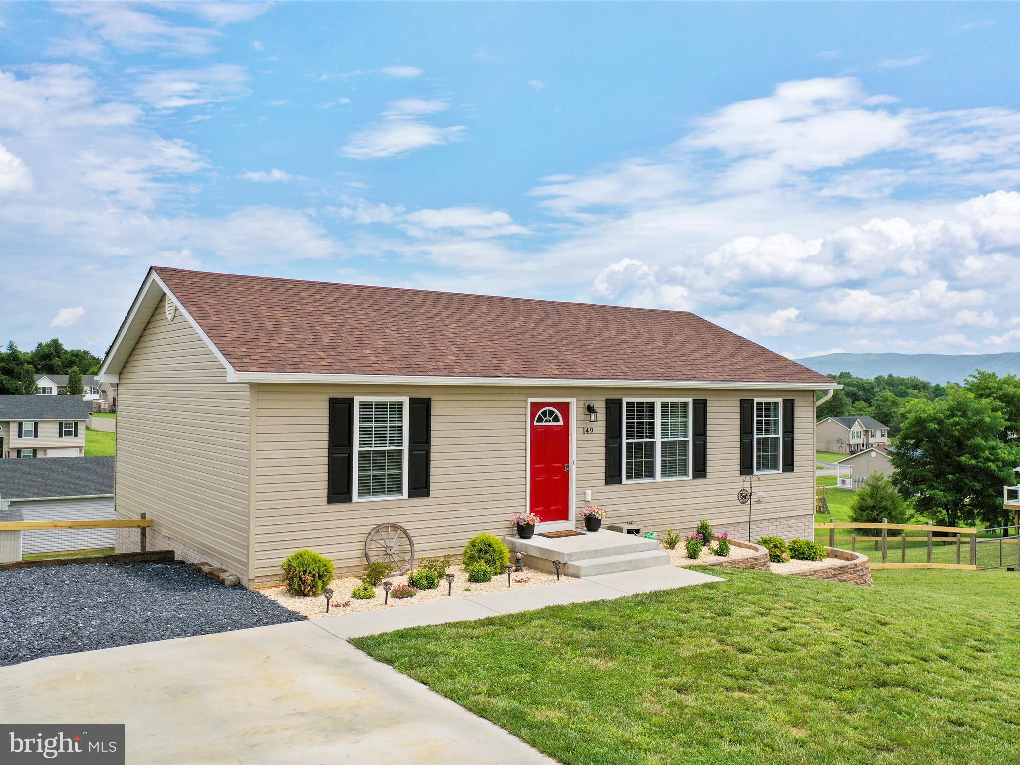 MADISON ESTATES - Residential