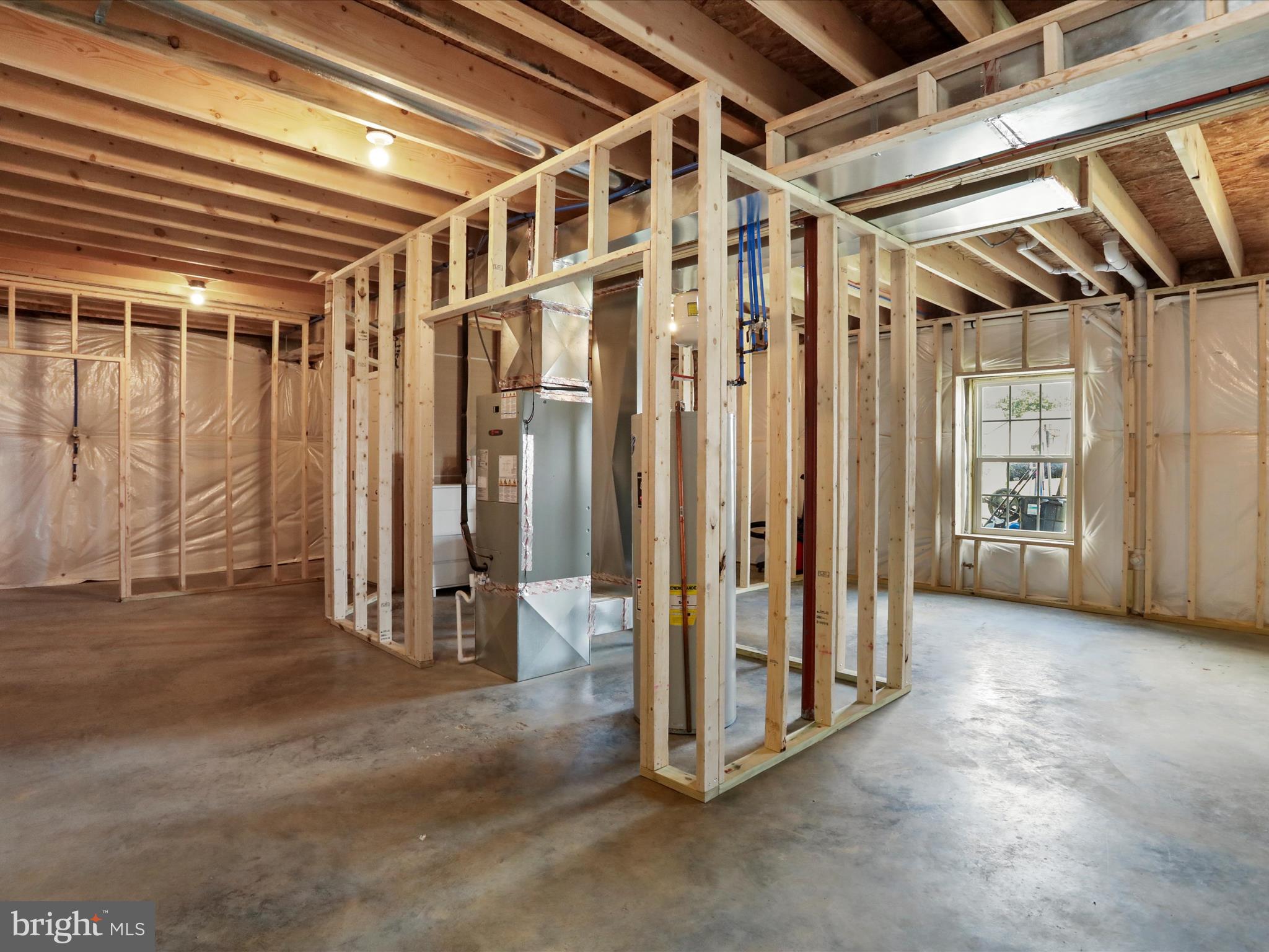 MADISON ESTATES - Residential