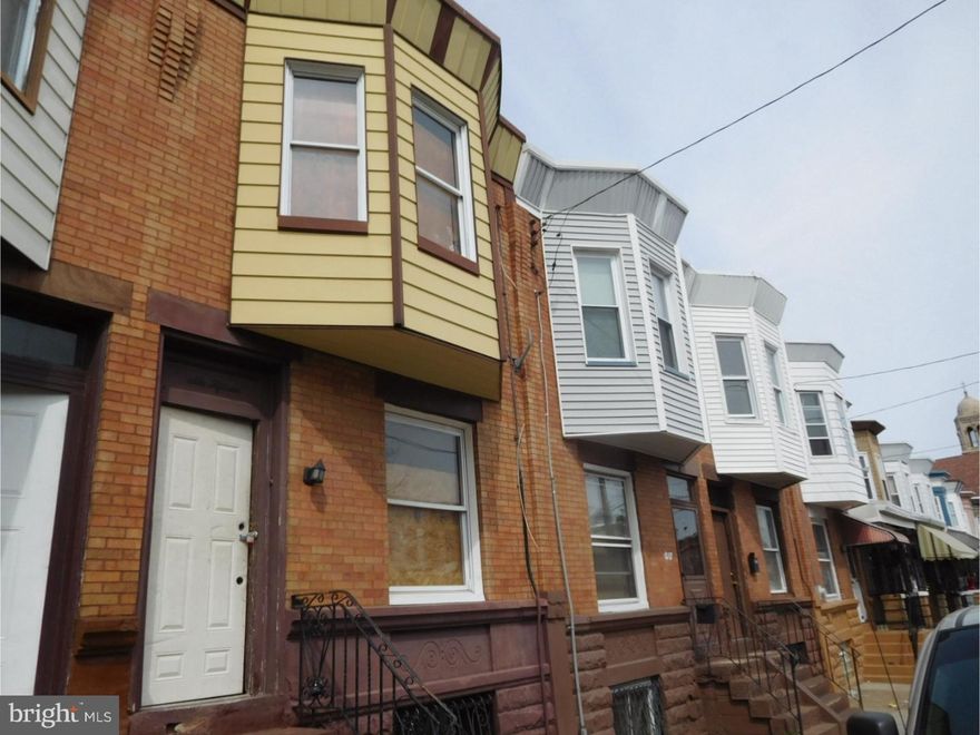 3 bedroom house that is in pretty good condition. needs some TLC to make rent ready, off All offers will be presented, $2,500 certified deposit and proof of funds will be required. AS IS Addendum and buyer will be responsible for u/o. Cash or hard money financing only. All offers will be presented