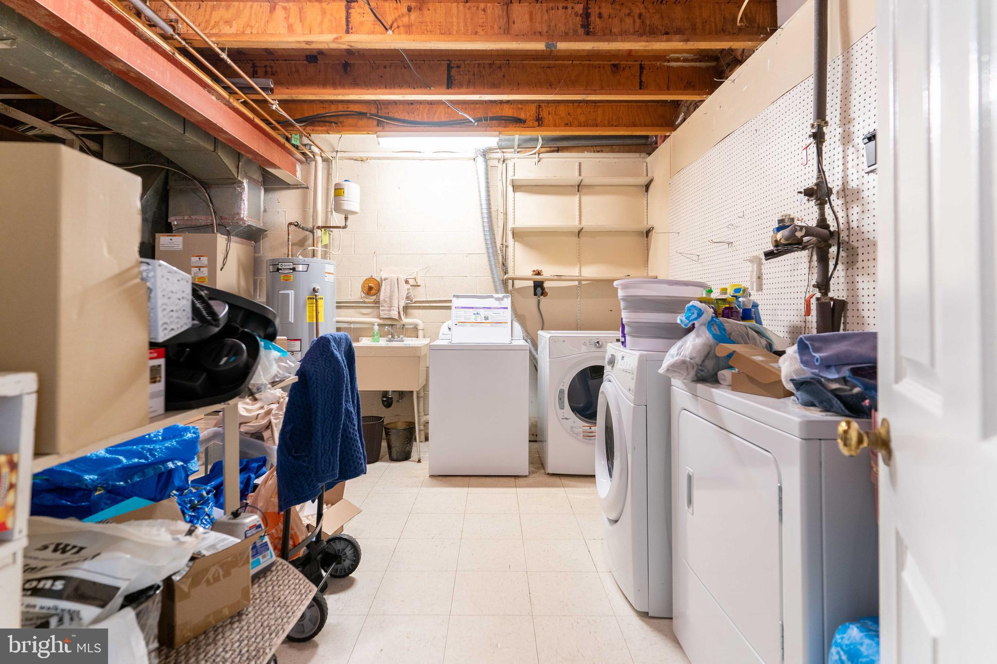 WOODLYNNE COMMUNITY - Residential Lease