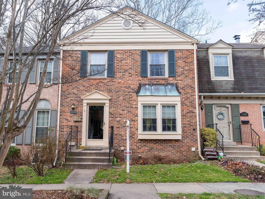 Large 3 level, 3 bedroom, 4 bathroom townhouse in the Robinson High School pyramid situated on a quiet cul de sac in Burke! The home boasts an open floor plan with a combination living and dining area that has a main level walkout. The home has been owner occupied and owner is currently moving out and updating home.  Downstairs and upstairs will be updated with new luxury plank vinyl flooring, kitchen will be updated with a farmer's sink and granite as well as recessed lighting will be installed on the main level.  Open concept main level living room which leads to a patio. Spacious basement. 

The home is a commuter's dream with the VRE less than a mile away (4 min drive) so an easy commute for those that need to get downtown  shopping abounds near the home with Target 1 mile away, Burke Town Center is which Giant, Walmart, Shell Starbucks is 1.6 miles away and top rated  Bunny Man Brewing is 1.3  minutes away.  Burke is also a wonderful place to live with multiple trails and lakes which include Woodglen Lake, Lake Barton, and Lake Royal. It's a great place to walk your dog! Realtor is related to owner.