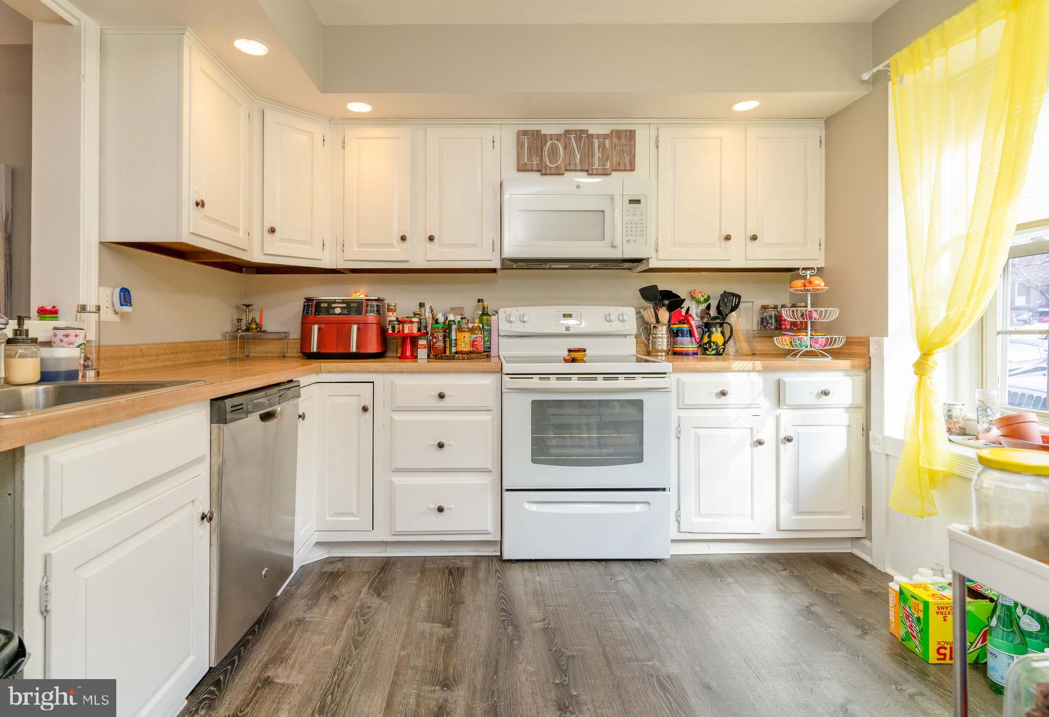 WOODLYNNE COMMUNITY - Residential Lease