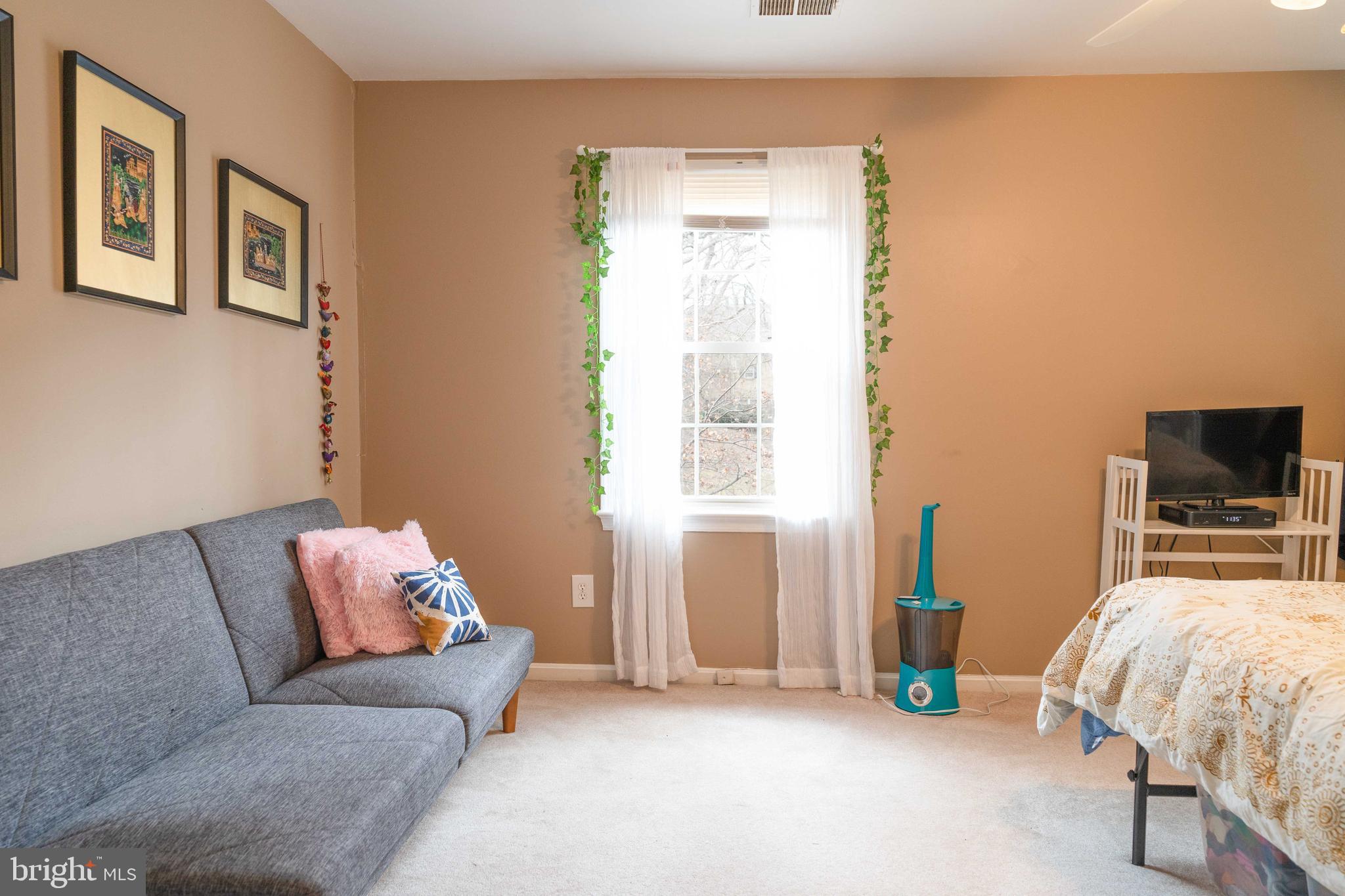 WOODLYNNE COMMUNITY - Residential Lease