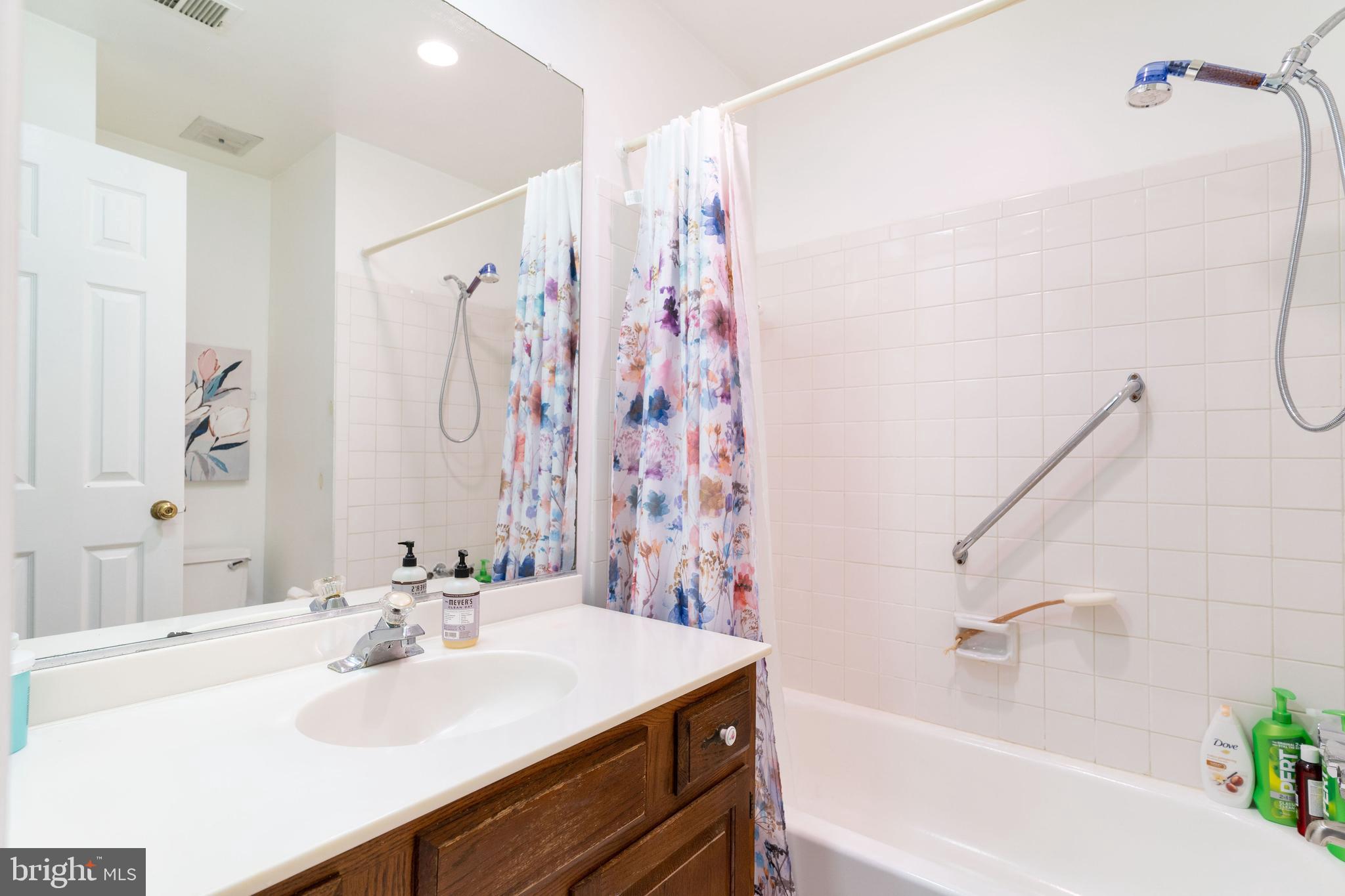 WOODLYNNE COMMUNITY - Residential Lease