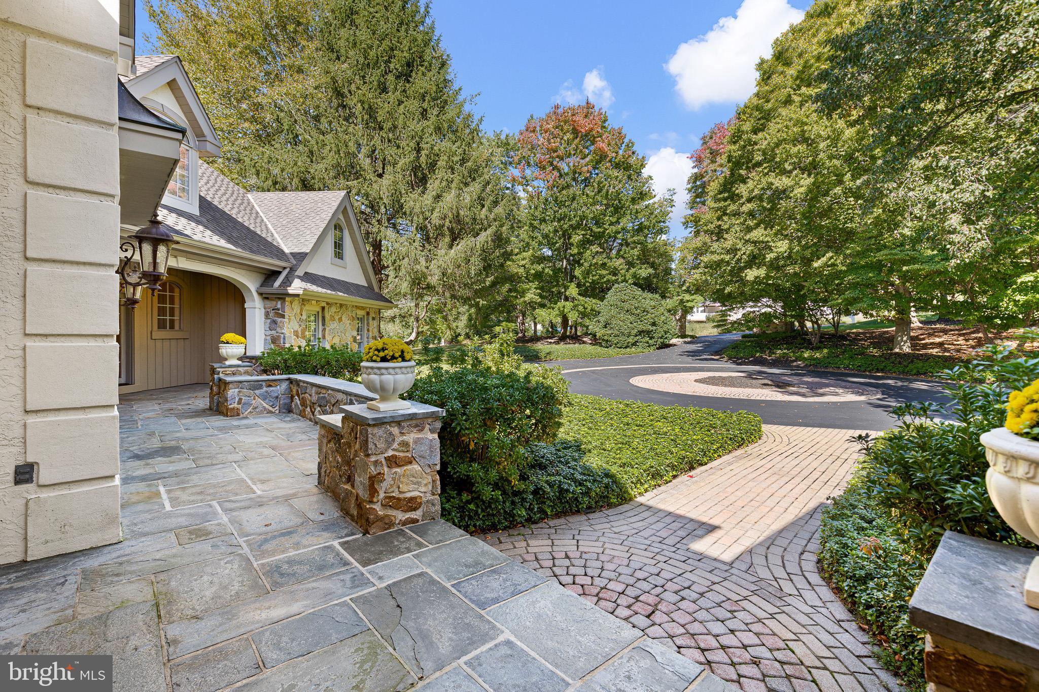 1518 YEATMANS STATION ROAD
