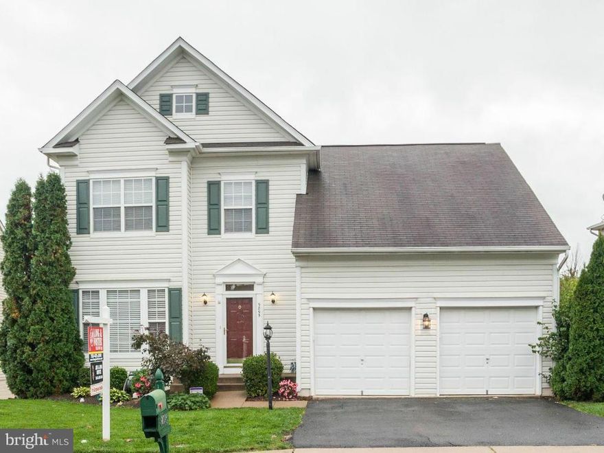 4BR 3.5BA COLONIAL ON PREMIUM CUL DE SAC LOT BACKS TO SECLUDED SANCTUARY W/ BREATHTAKING VIEWS*KITCHEN W/ ISLAND HAS NEW SS APPLIANCES & GRANITE*NEW CARPET* FRESHLY PAINTED*ALL AVAILABLE BUMP OUTS*HVAC NEW IN 2013*LARGE FENCED  REAR YARD OFF BRIGHT WALK OUT FULLY FIN BASEMENT*HUGE DECK & PATIO*SCHOOLS (TC WOOD, MARSTELLER & PATRIOT H S)*WALK TO POOL,TOT LOT, BIKE TRAIL*CLOSE TO VRE*BUS TO METRO!