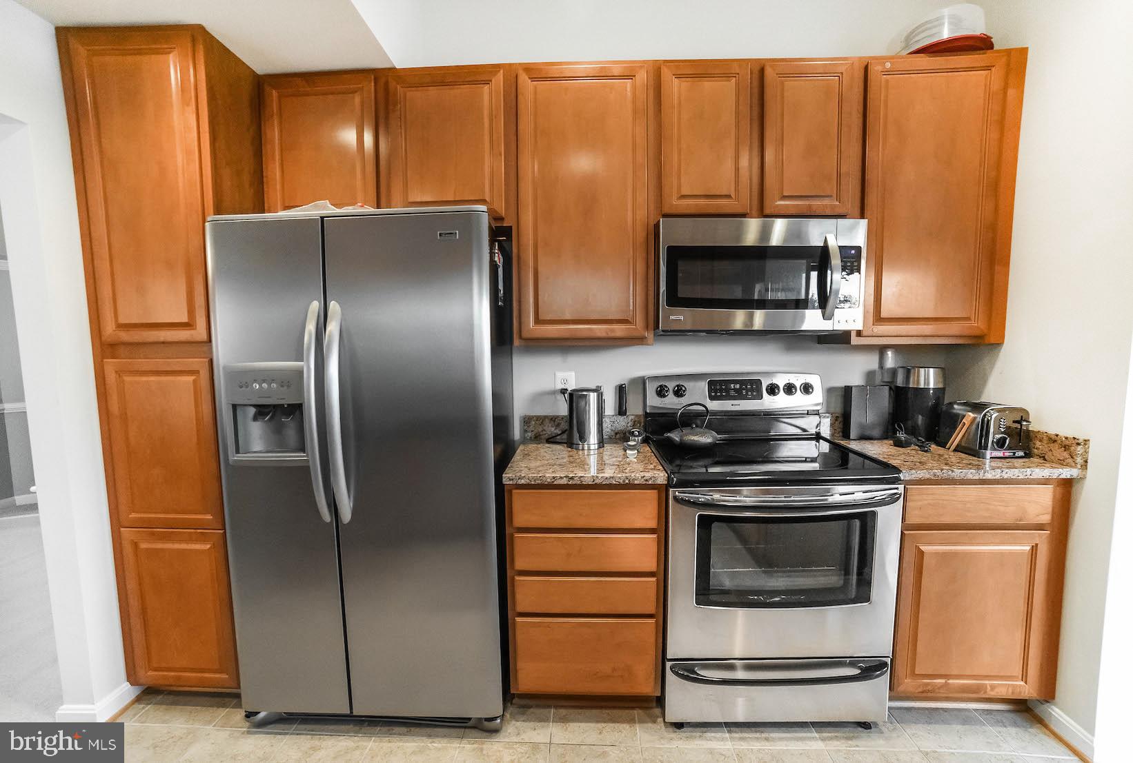 OYSTER BAY CONDOMINIUMS - Residential