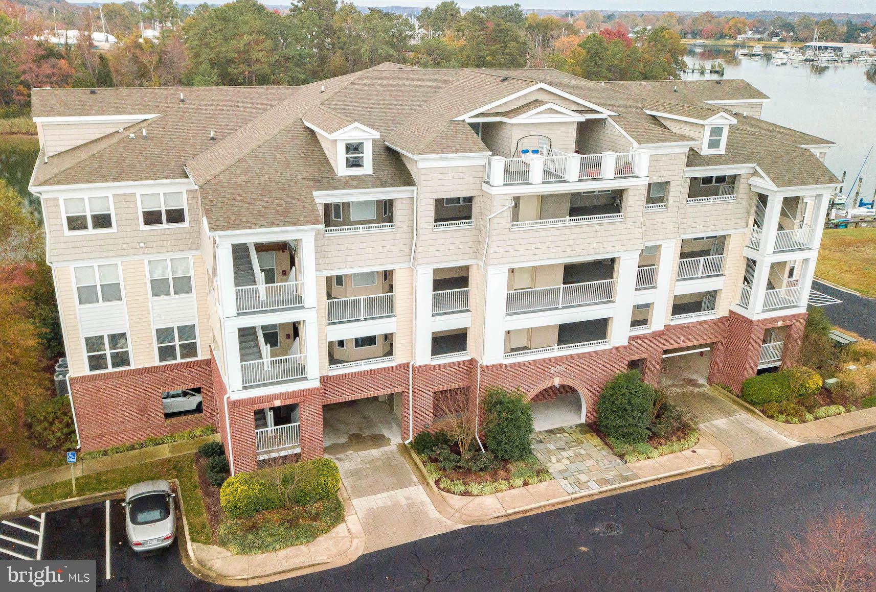 OYSTER BAY CONDOMINIUMS - Residential