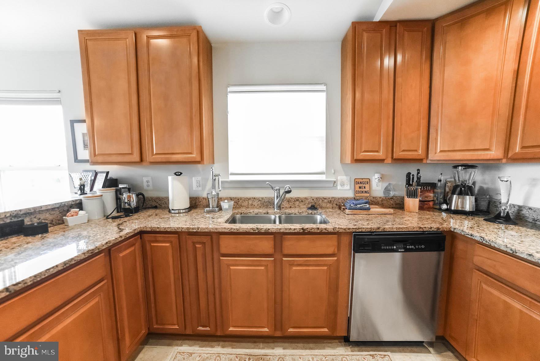 OYSTER BAY CONDOMINIUMS - Residential