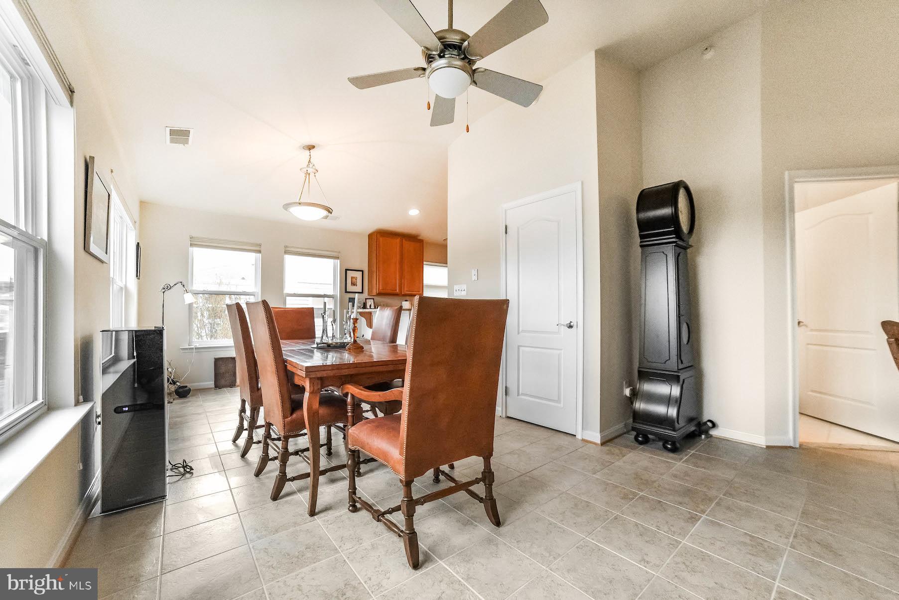 OYSTER BAY CONDOMINIUMS - Residential