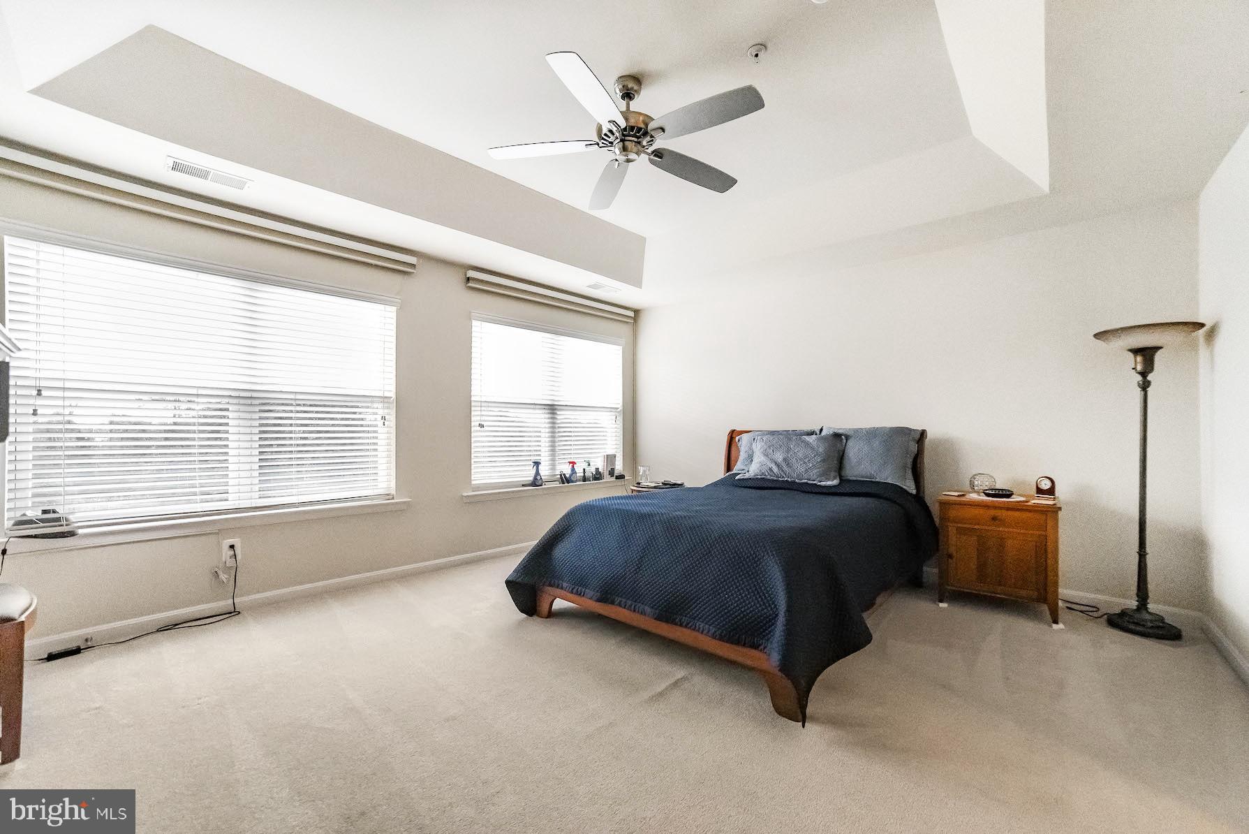 OYSTER BAY CONDOMINIUMS - Residential