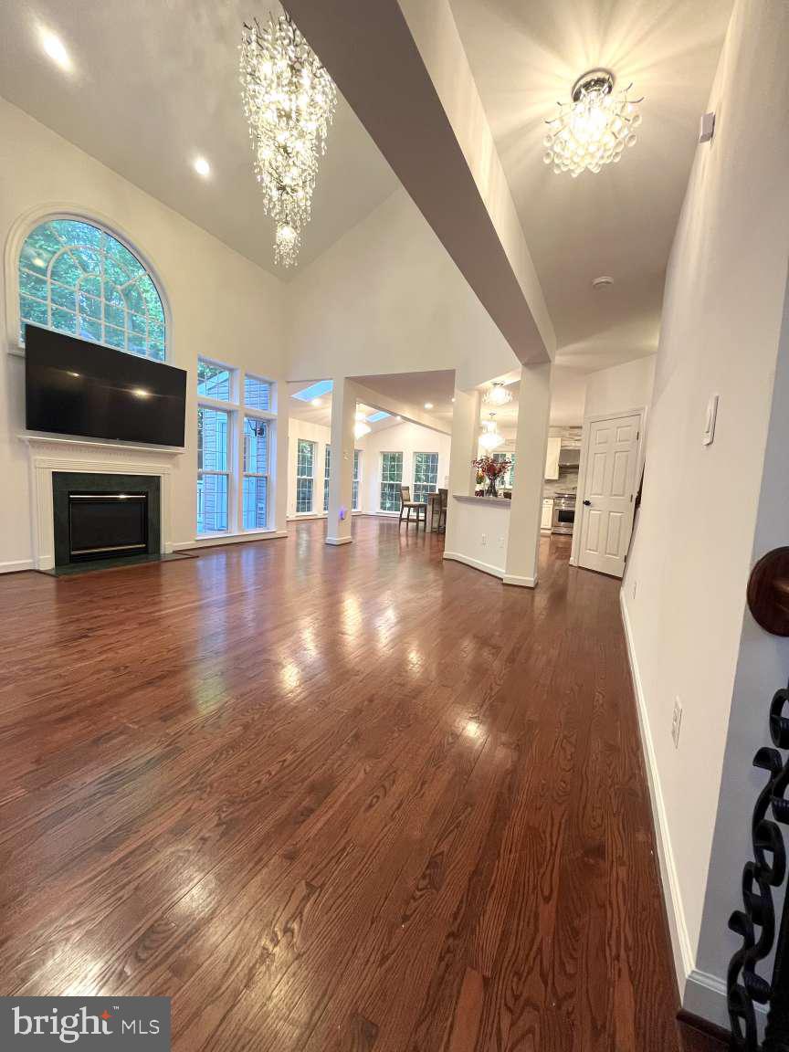 CYPRESS RUN - Residential