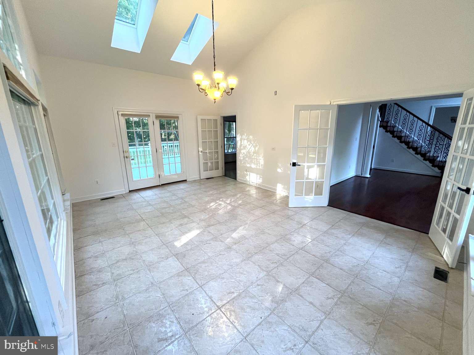 CYPRESS RUN - Residential
