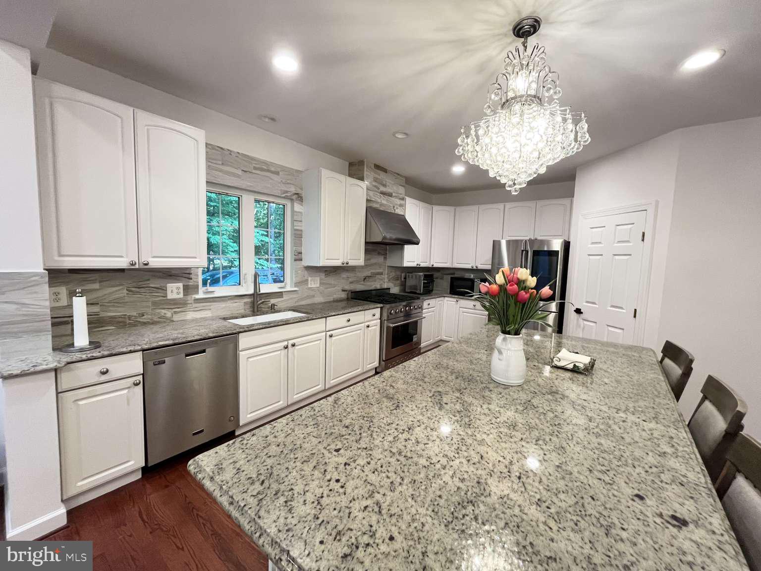 CYPRESS RUN - Residential