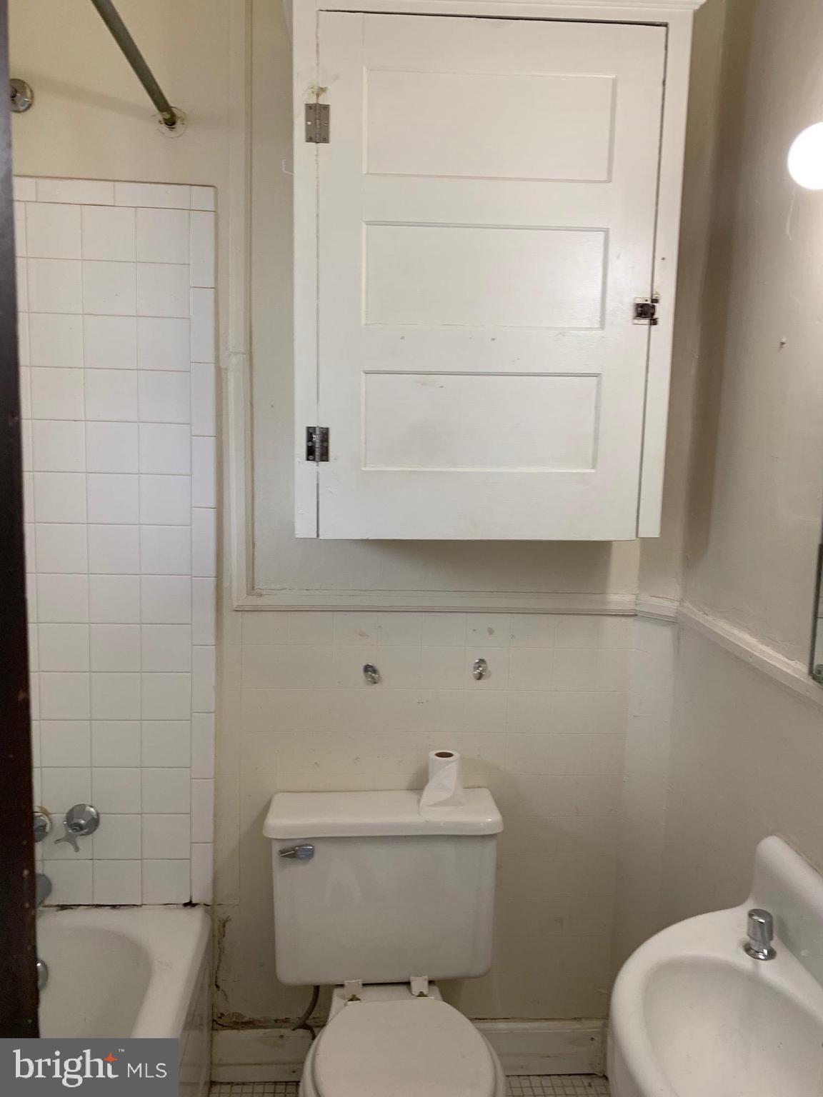 FRANKFORD - Residential Lease