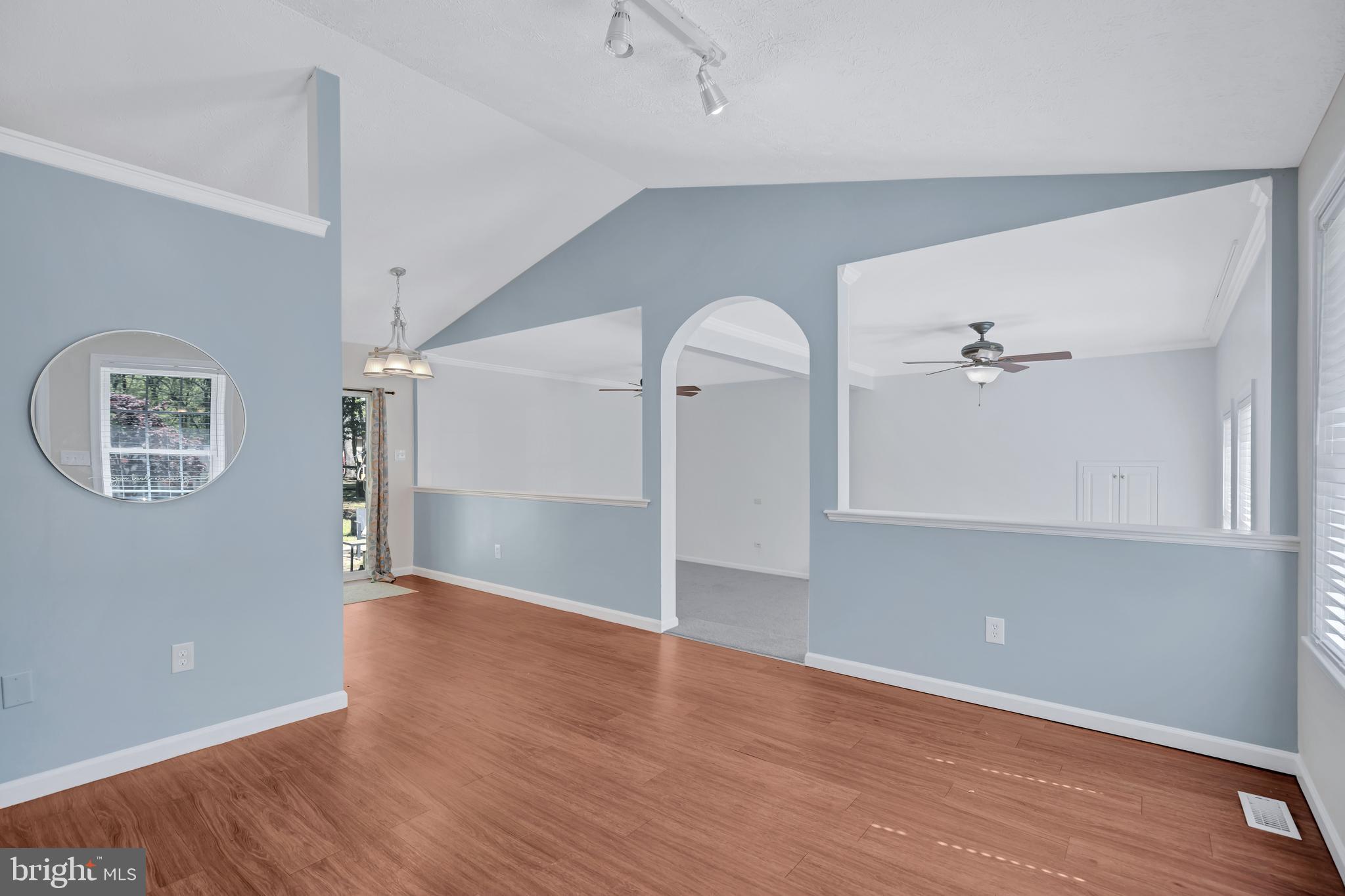 3033 BLACKLAND COURT