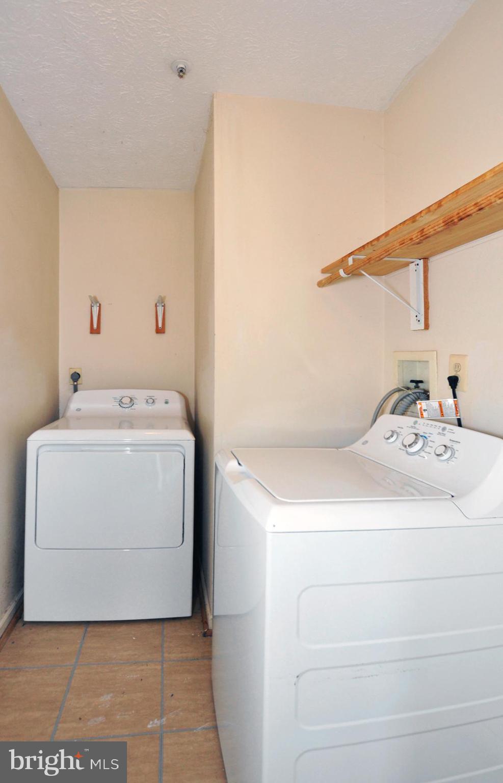 INDIAN CREEK PLAT 10 - Residential Lease