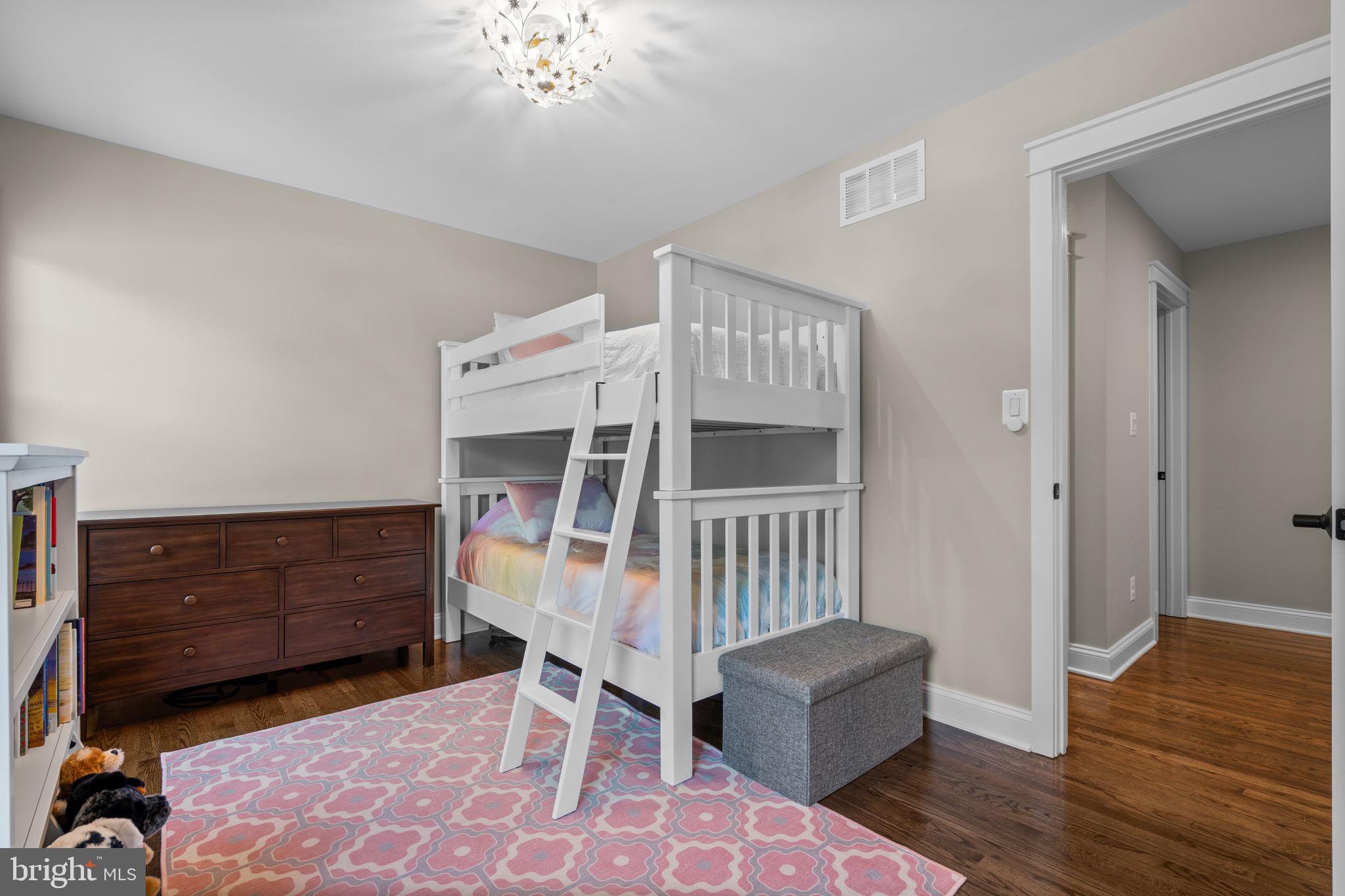 ULMSTEAD ESTATES - Residential