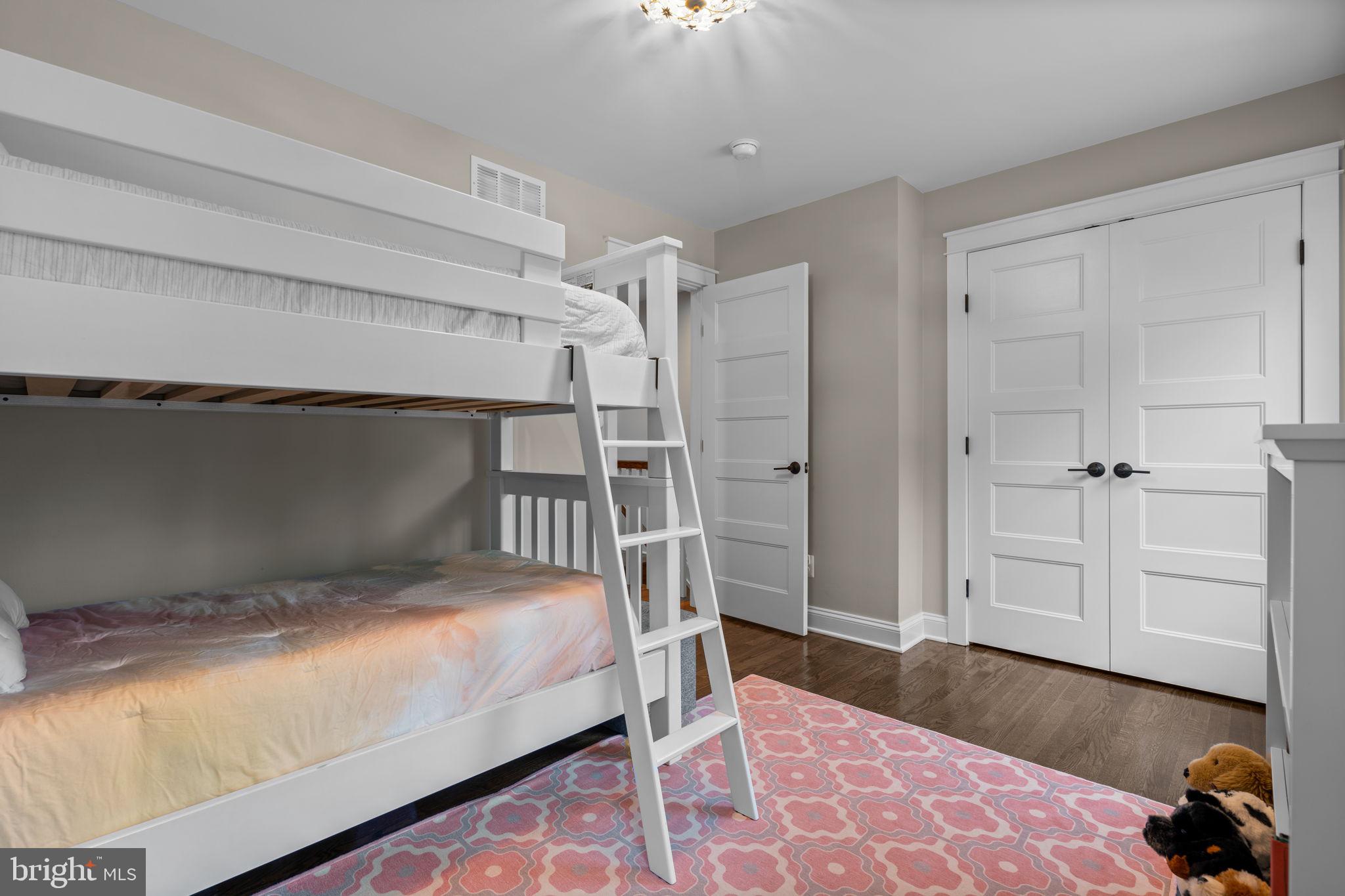 ULMSTEAD ESTATES - Residential