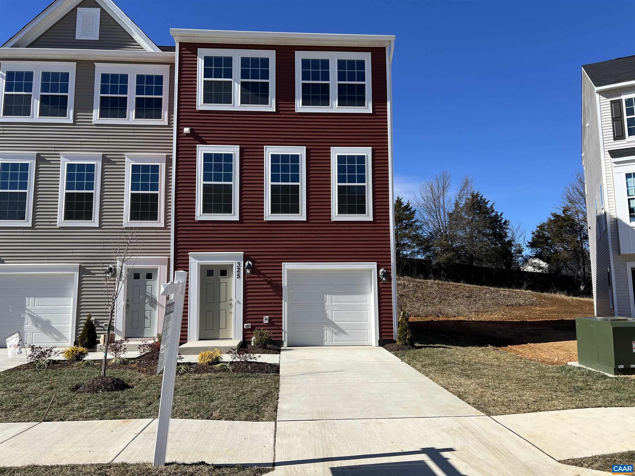 Photo 1 of 20 — 325 WILLOWSHIRE CT, WAYNESBORO, VA 22980
