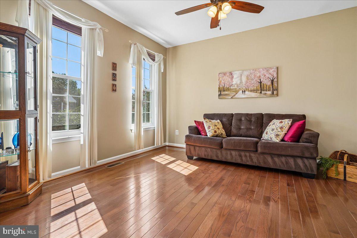 2900 NICELY COURT