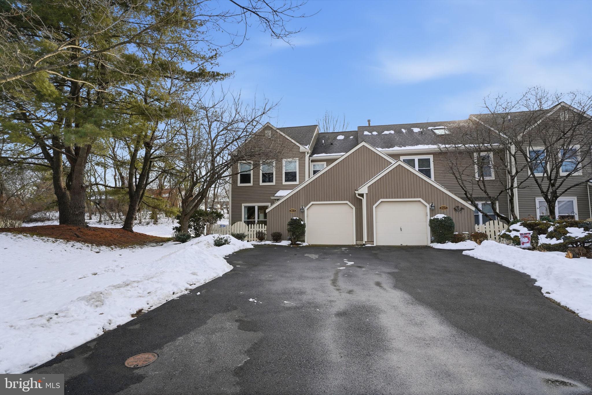 1613 LAKEVIEW CIRCLE