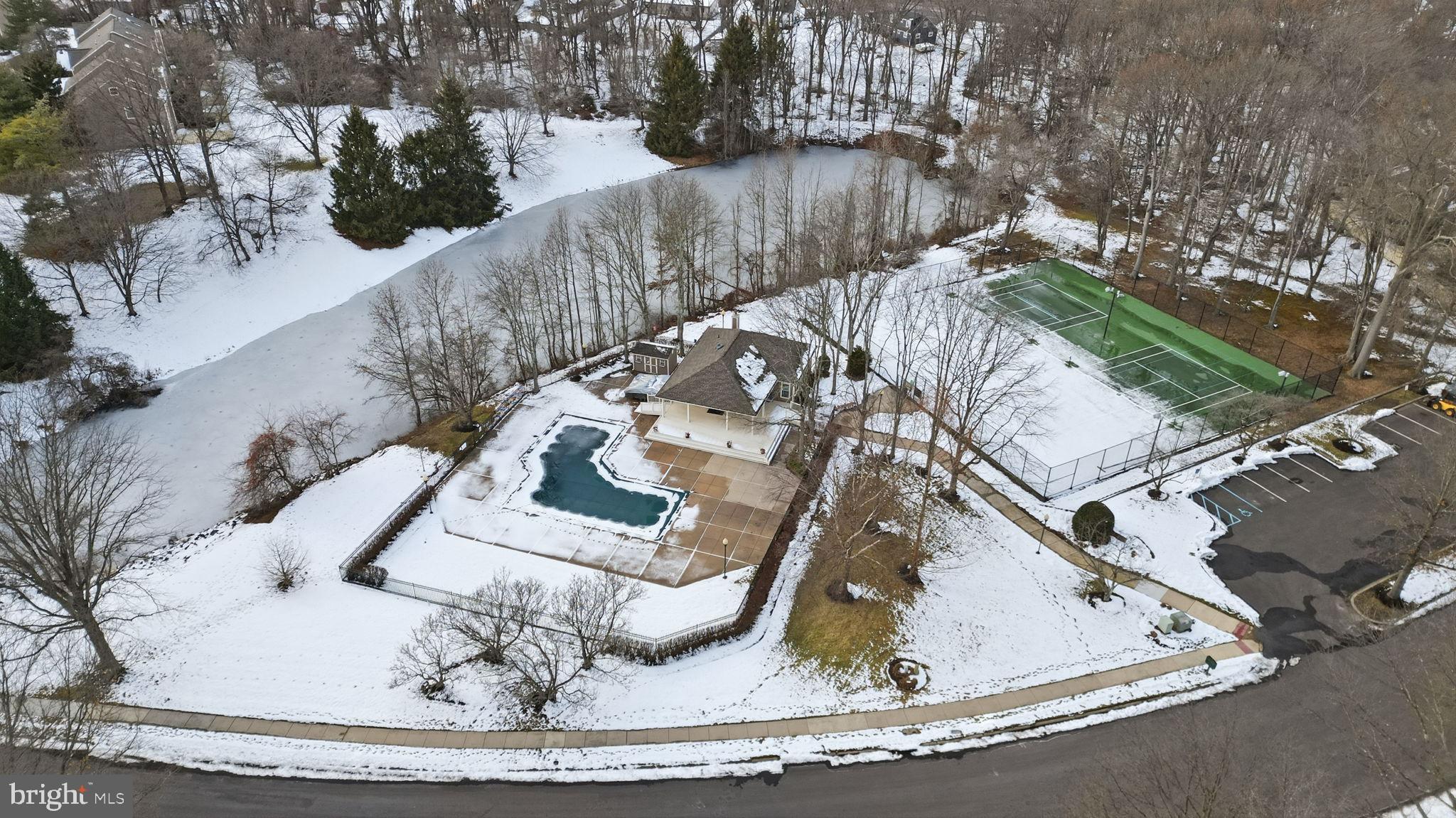 TANGLEWOOD - Residential