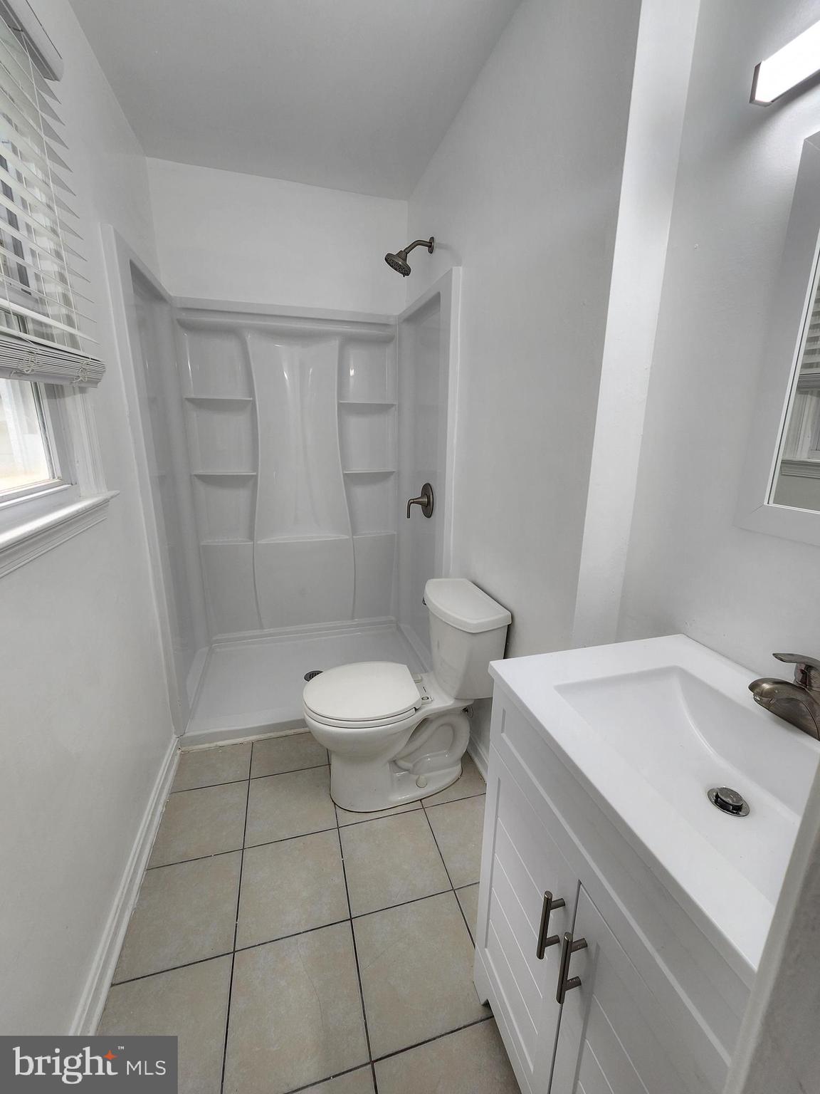 HOLLYWOOD PARK - Residential Lease