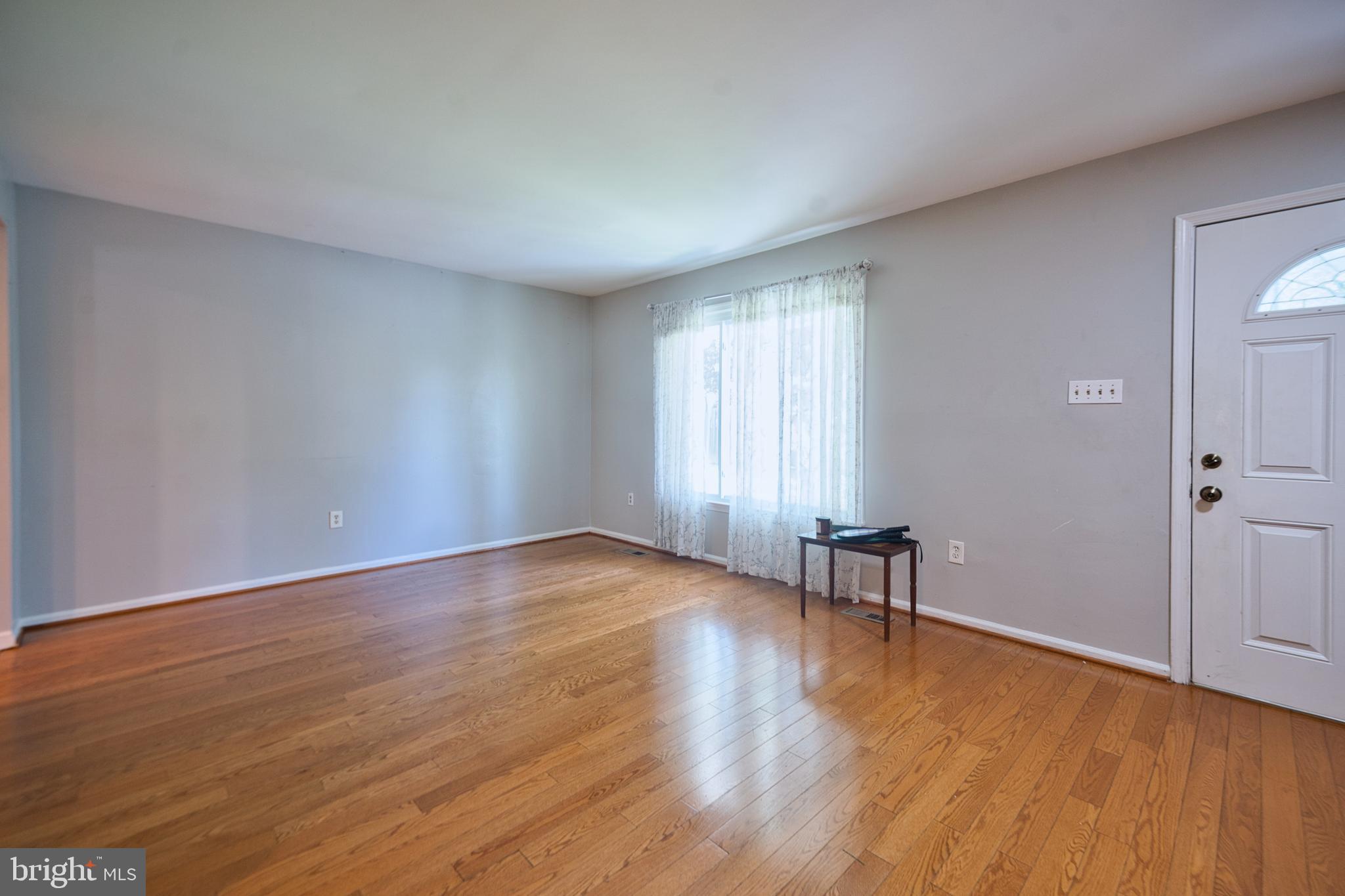 HOLLYWOOD PARK - Residential Lease