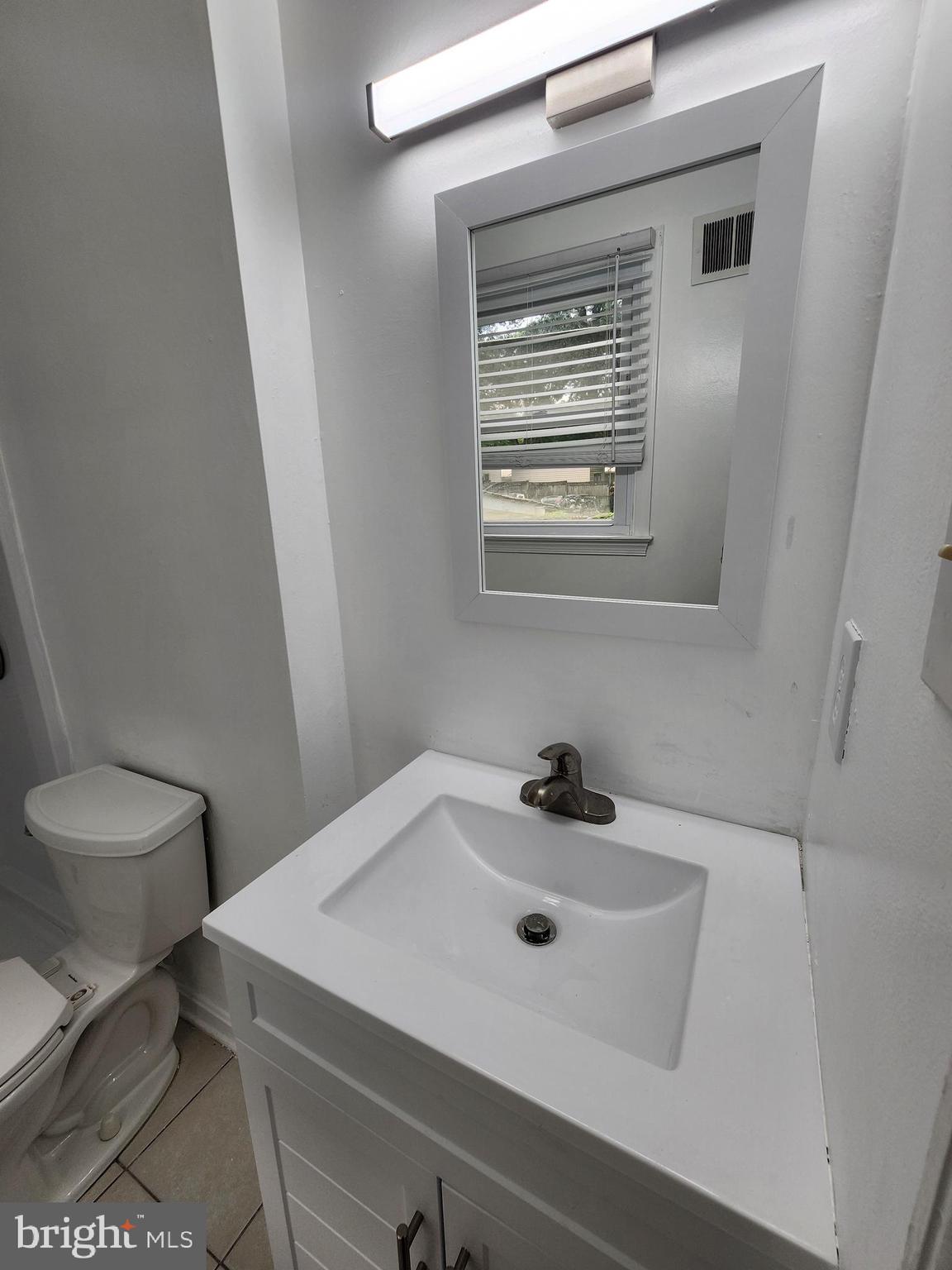 HOLLYWOOD PARK - Residential Lease