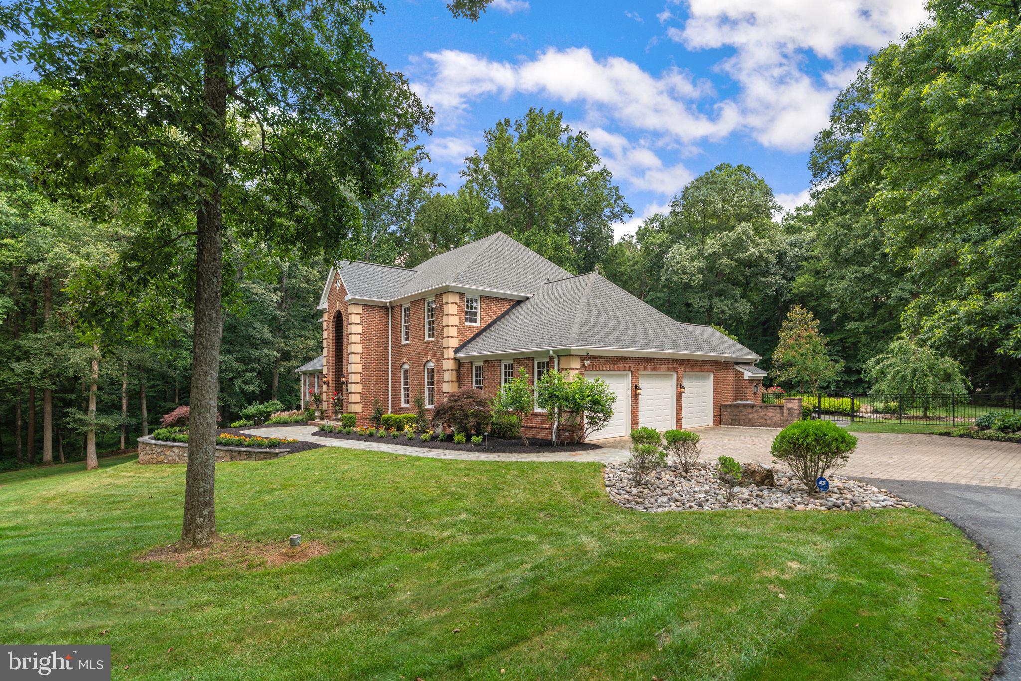 HAWKSFIELD ESTATES - Residential