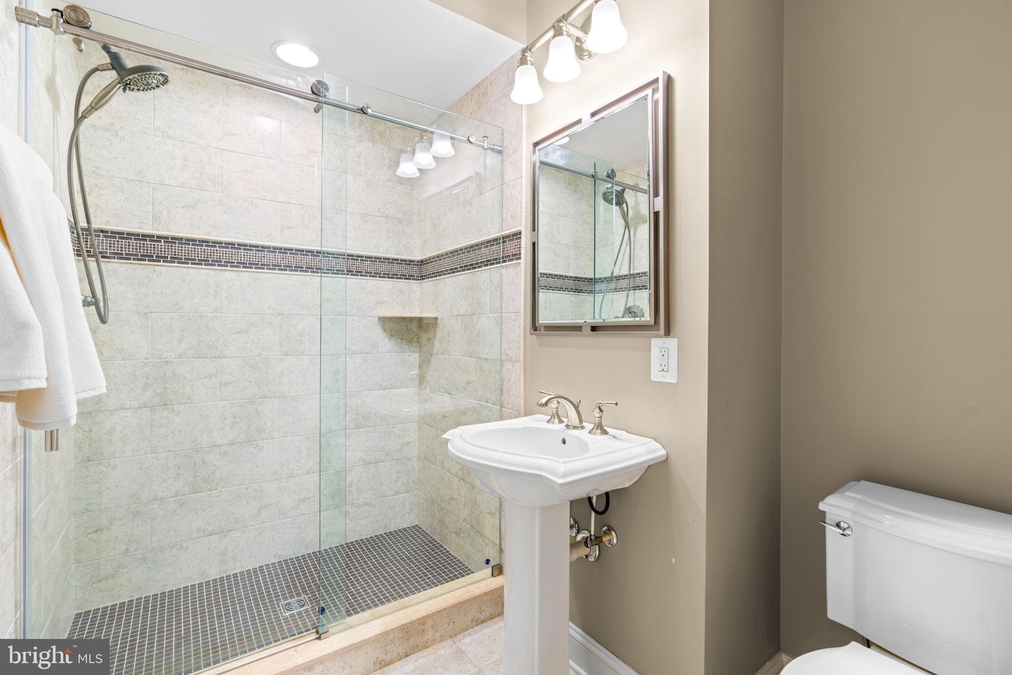 HAWKSFIELD ESTATES - Residential