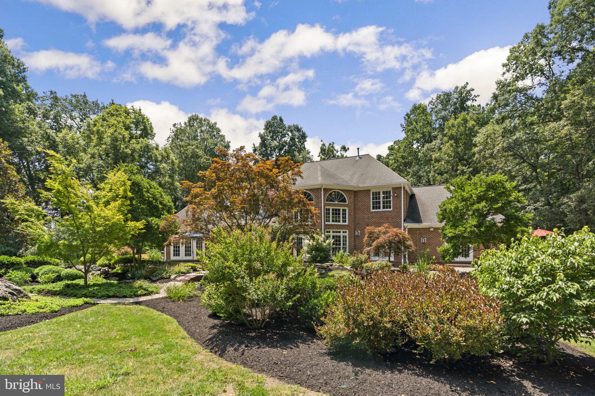 HAWKSFIELD ESTATES - Residential