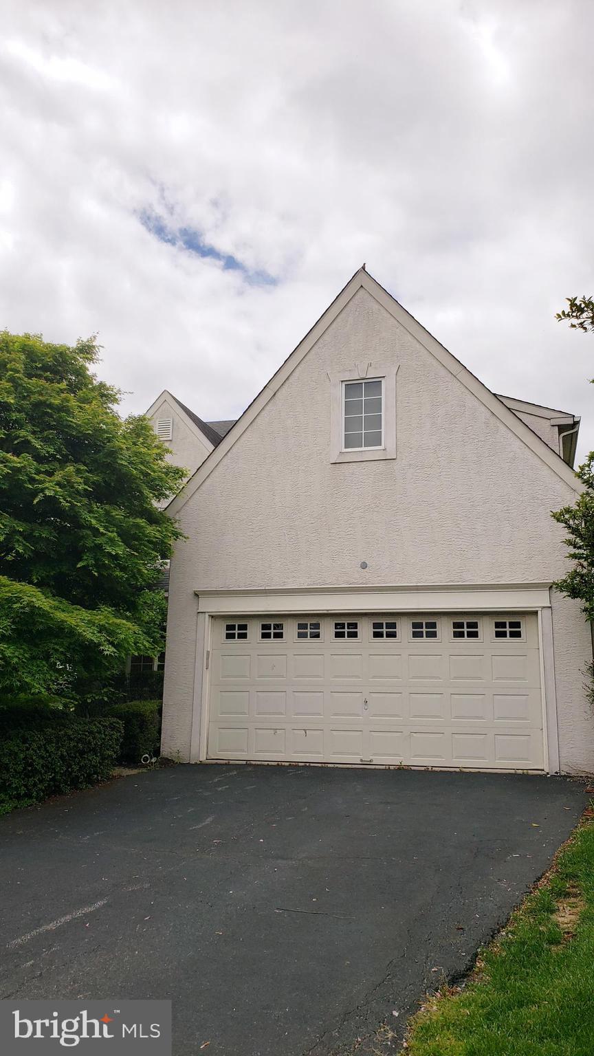 MALVERN HUNT - Residential Lease