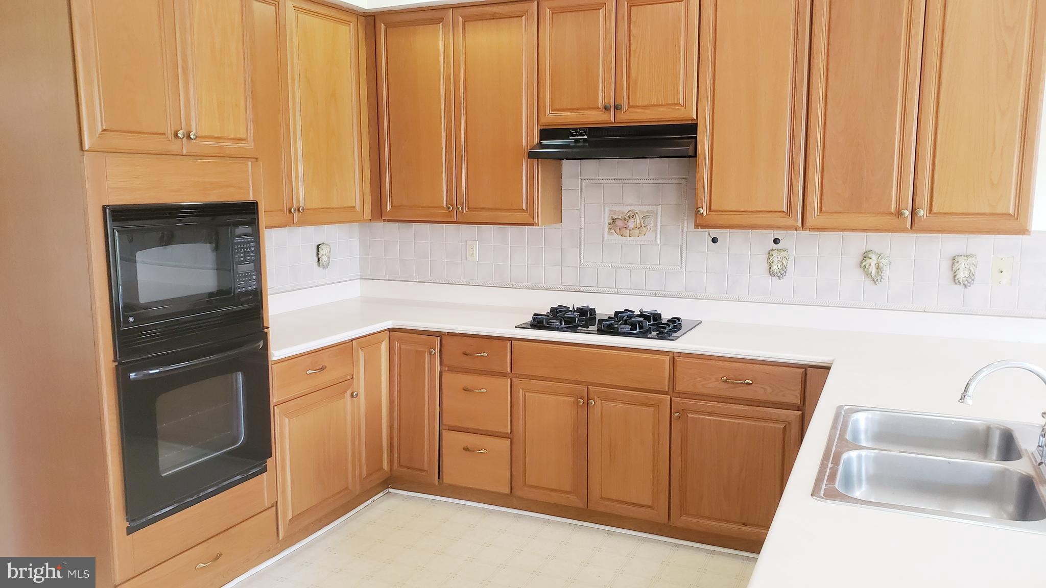 MALVERN HUNT - Residential Lease