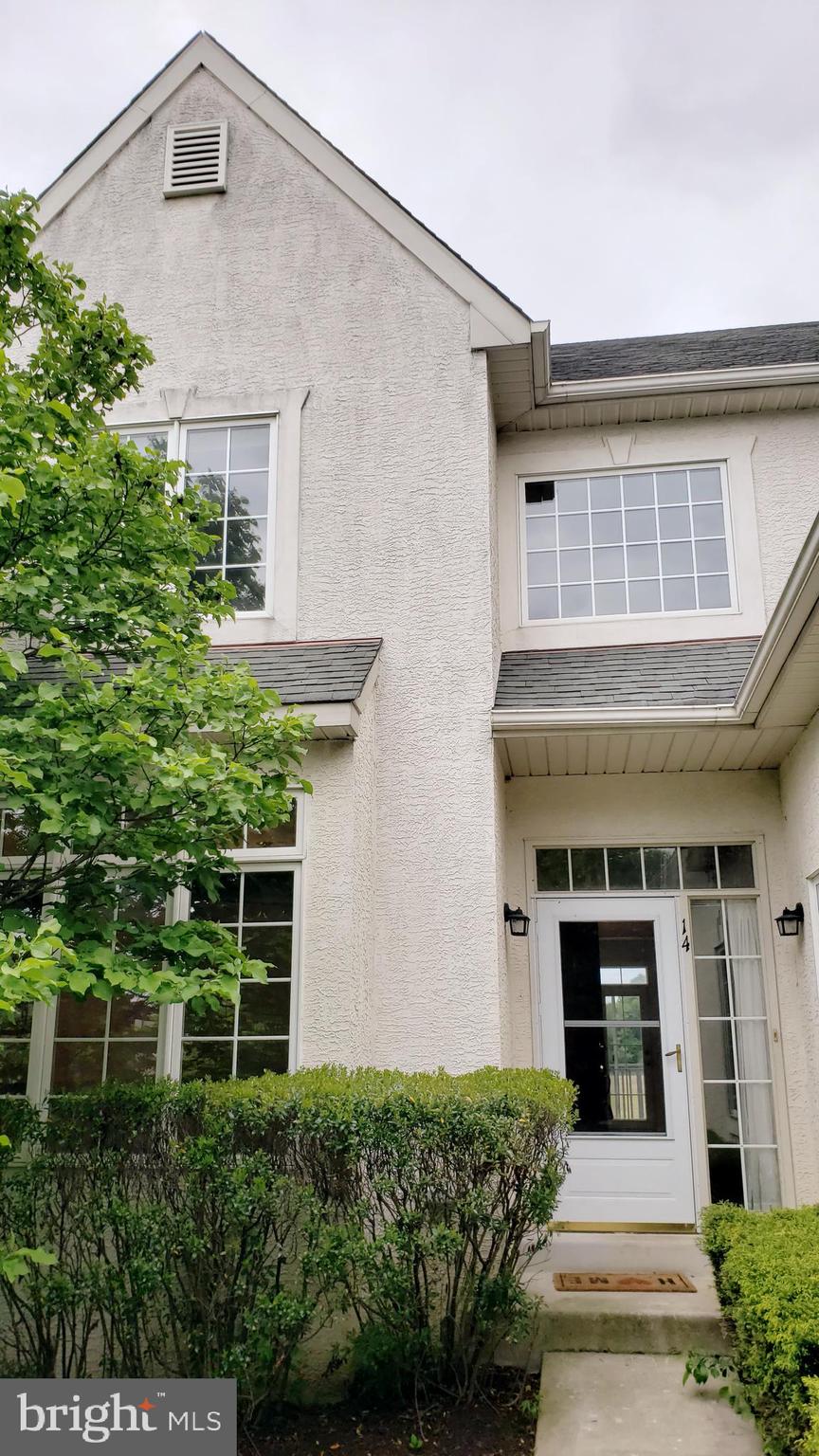 MALVERN HUNT - Residential Lease