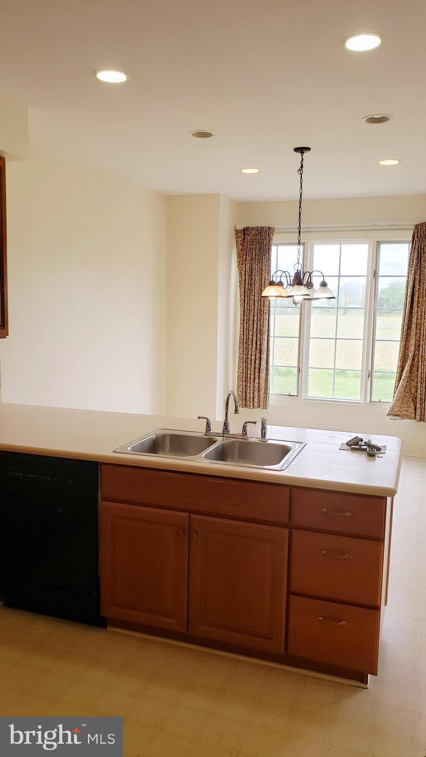 MALVERN HUNT - Residential Lease