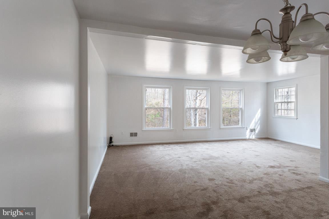 PINEWOOD HILL - Residential