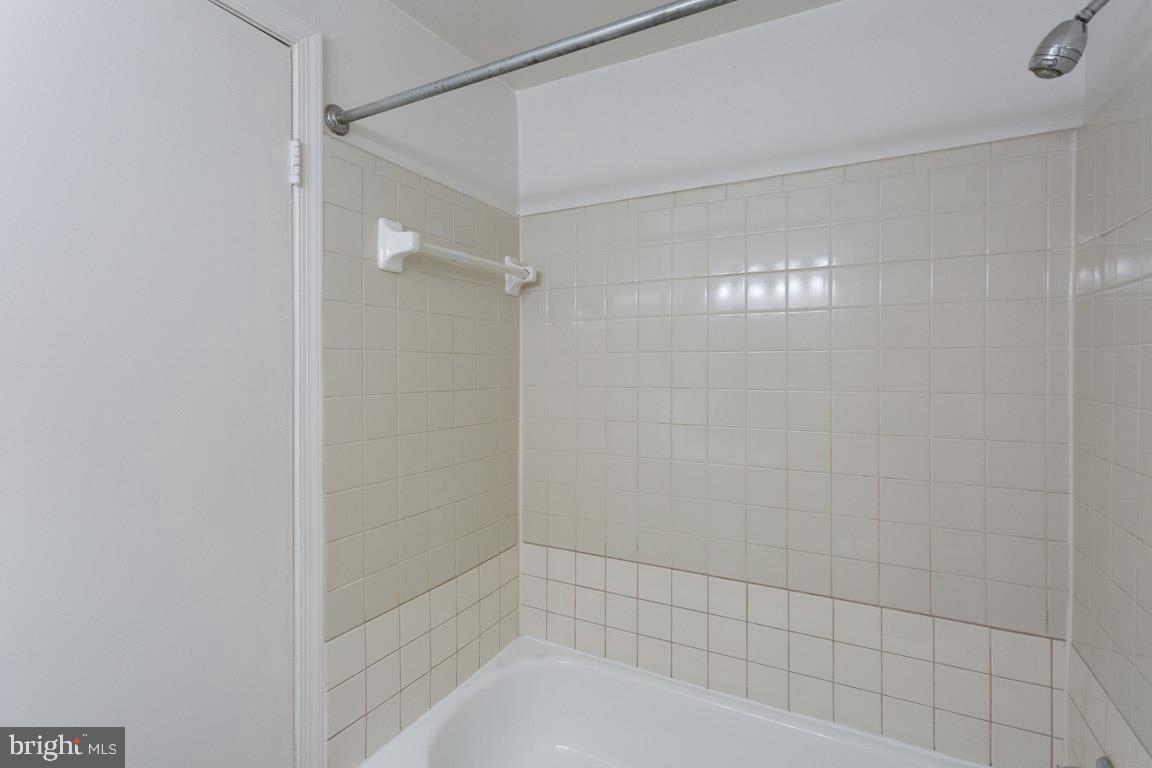 PINEWOOD HILL - Residential